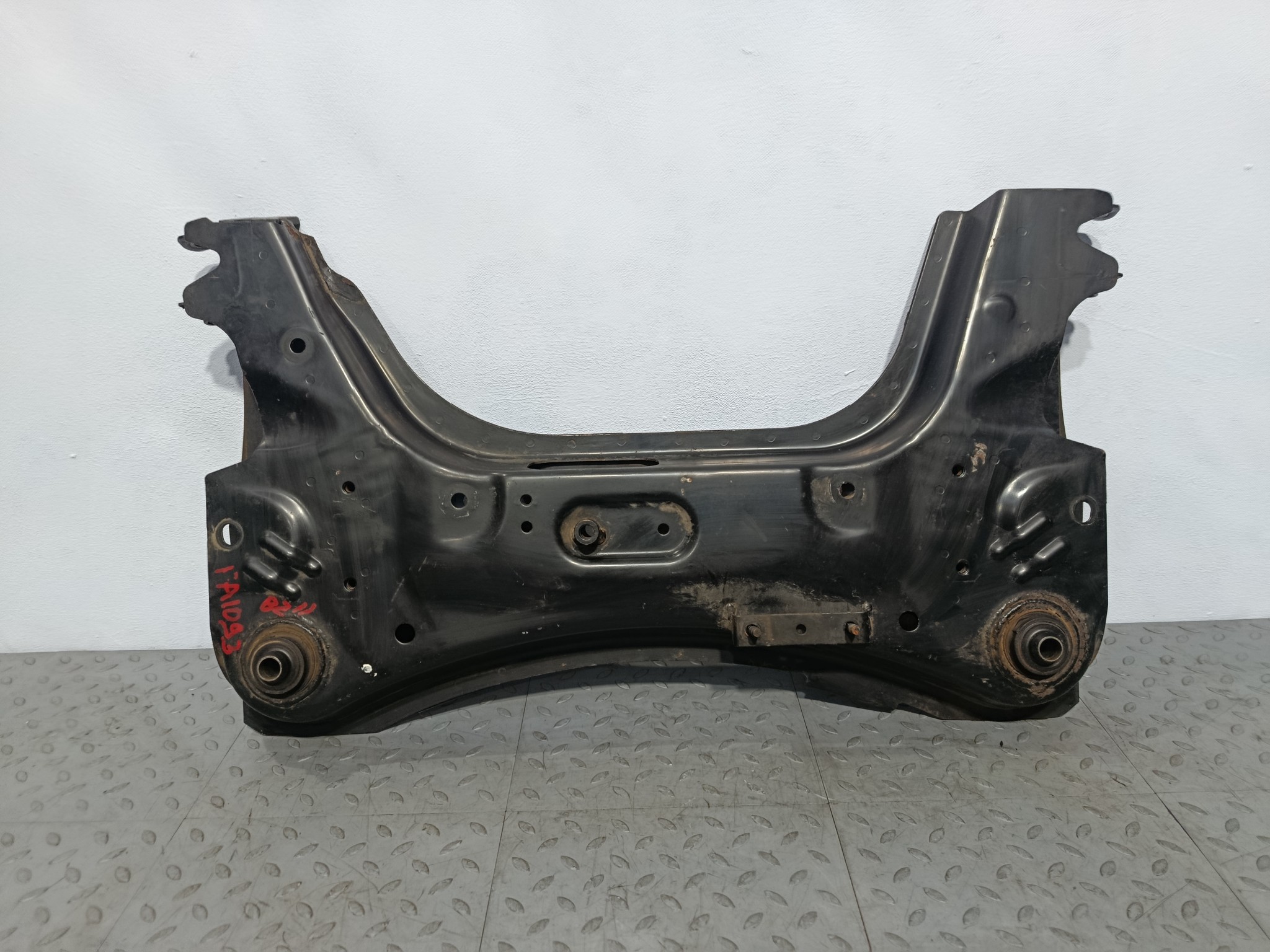 БАЛКА Двигатель/ПОДРАМНИК NISSAN MAZDA MITSUBISHI ПЕРЕДНЯЯ 544003U811 FA1093