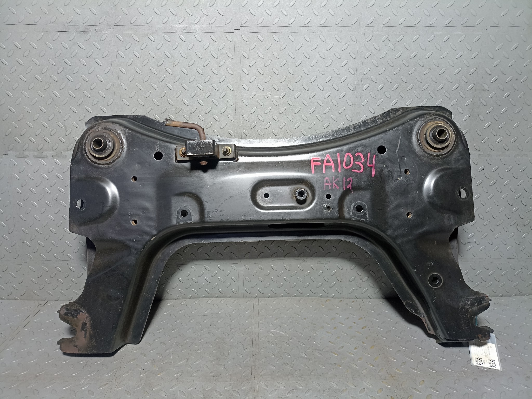 БАЛКА Двигатель/ПОДРАМНИК NISSAN MAZDA MITSUBISHI ПЕРЕДНЯЯ 544003U811 FA1034