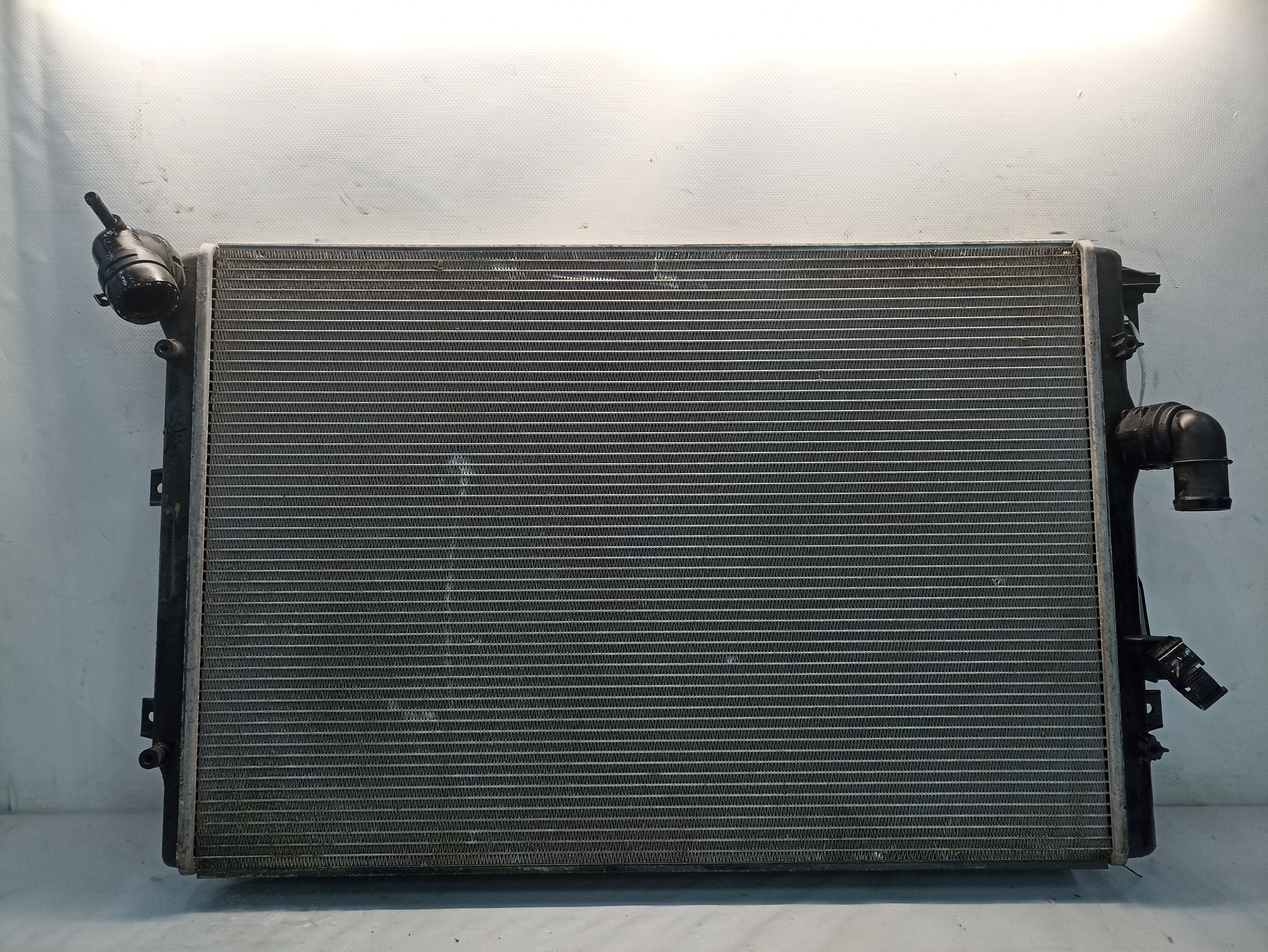 РАДИАТОР ДВИГАТЕЛЯ VOLKSWAGEN SEAT 5N0121253L DY346Z