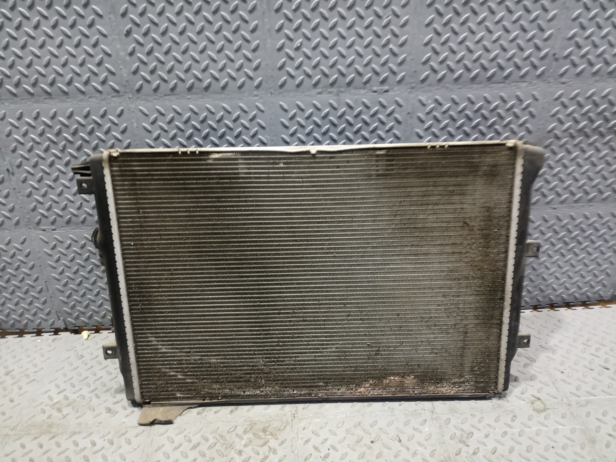 РАДИАТОР ДВИГАТЕЛЯ VOLKSWAGEN SEAT 5N0121253L DY347Z