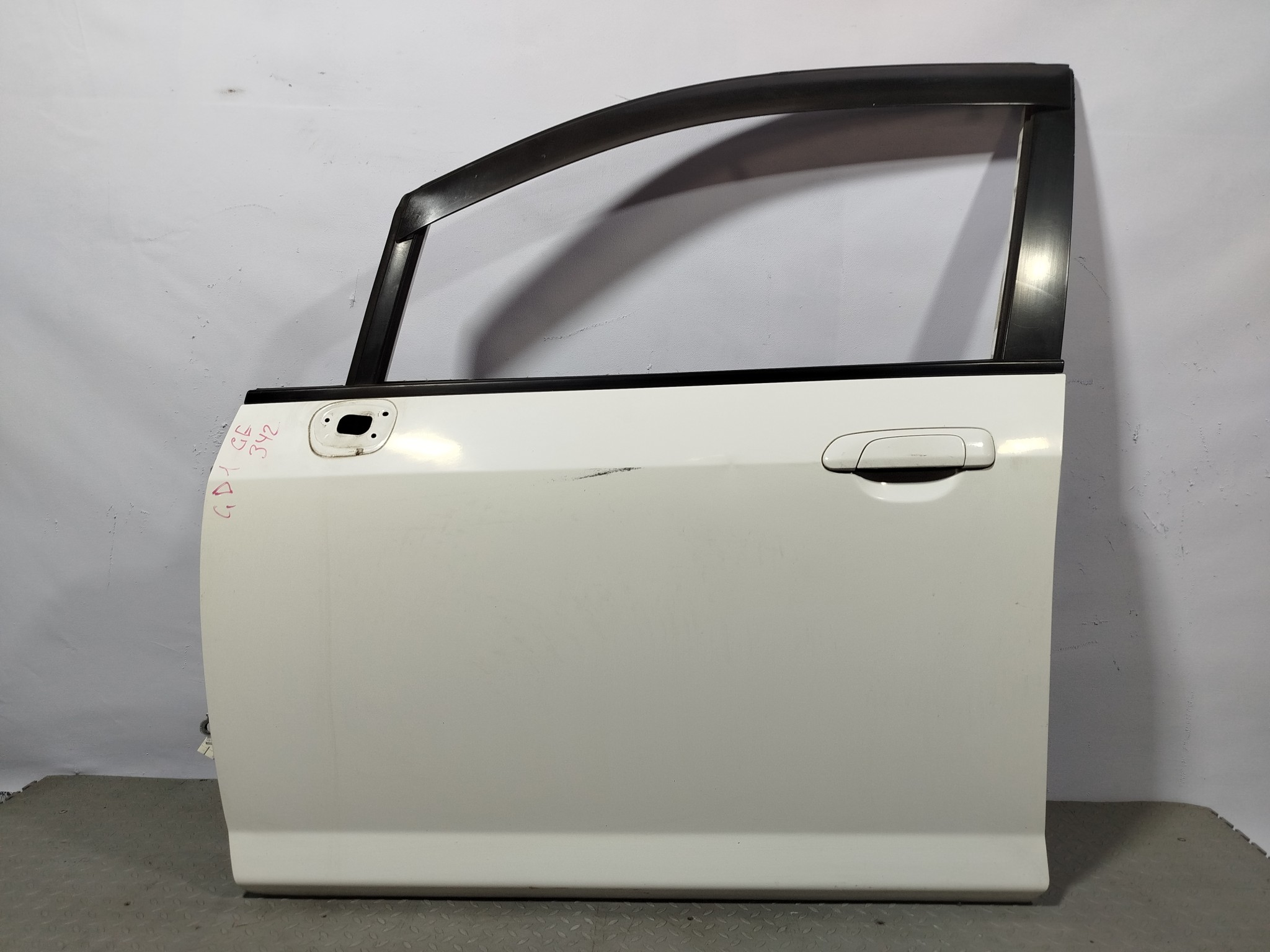 ДВЕРЬ HONDA FIT JAZZ 67050SAA010ZZ ПЕРЕДНЯЯ ЛЕВАЯ  белый, NH578X GE342