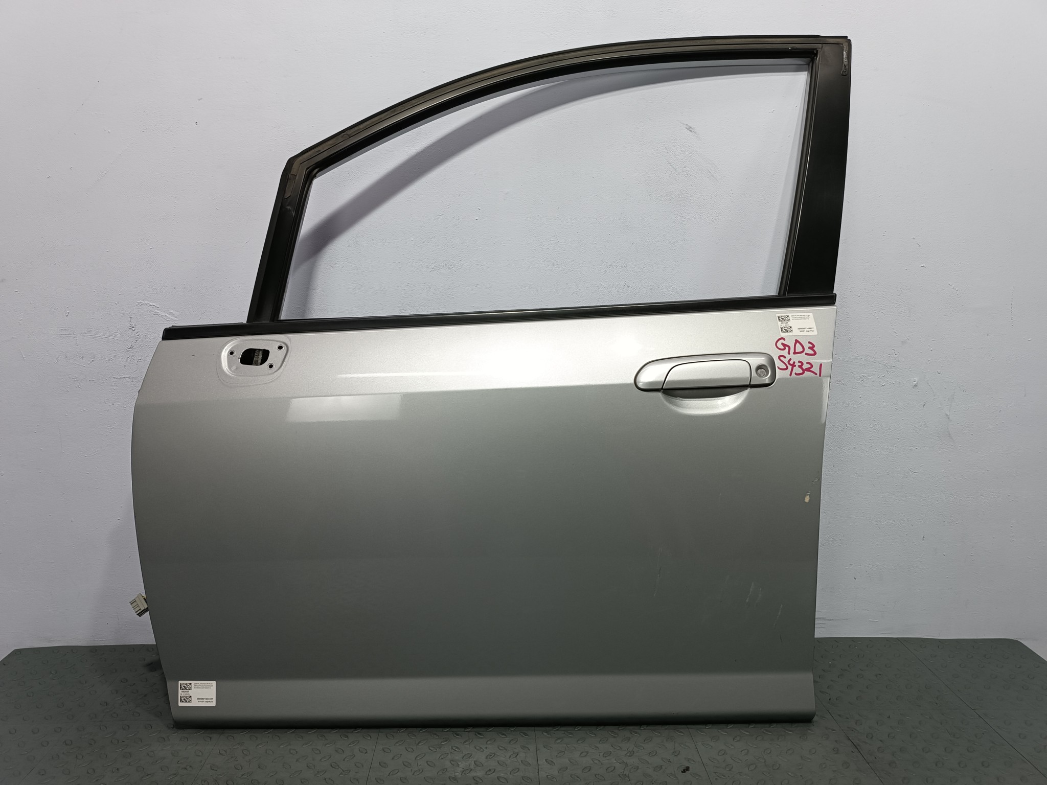 ДВЕРЬ HONDA FIT JAZZ 67050SAA010ZZ ПЕРЕДНЯЯ ЛЕВАЯ  серебро, NH623M S4321