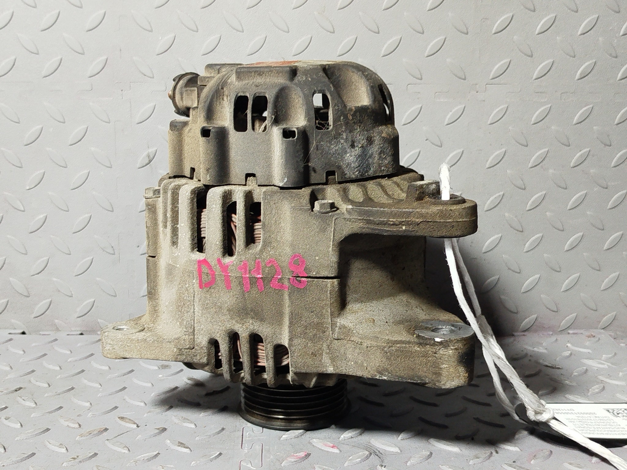 ГЕНЕРАТОР HYUNDAI KIA 3730037810 DY1128Z