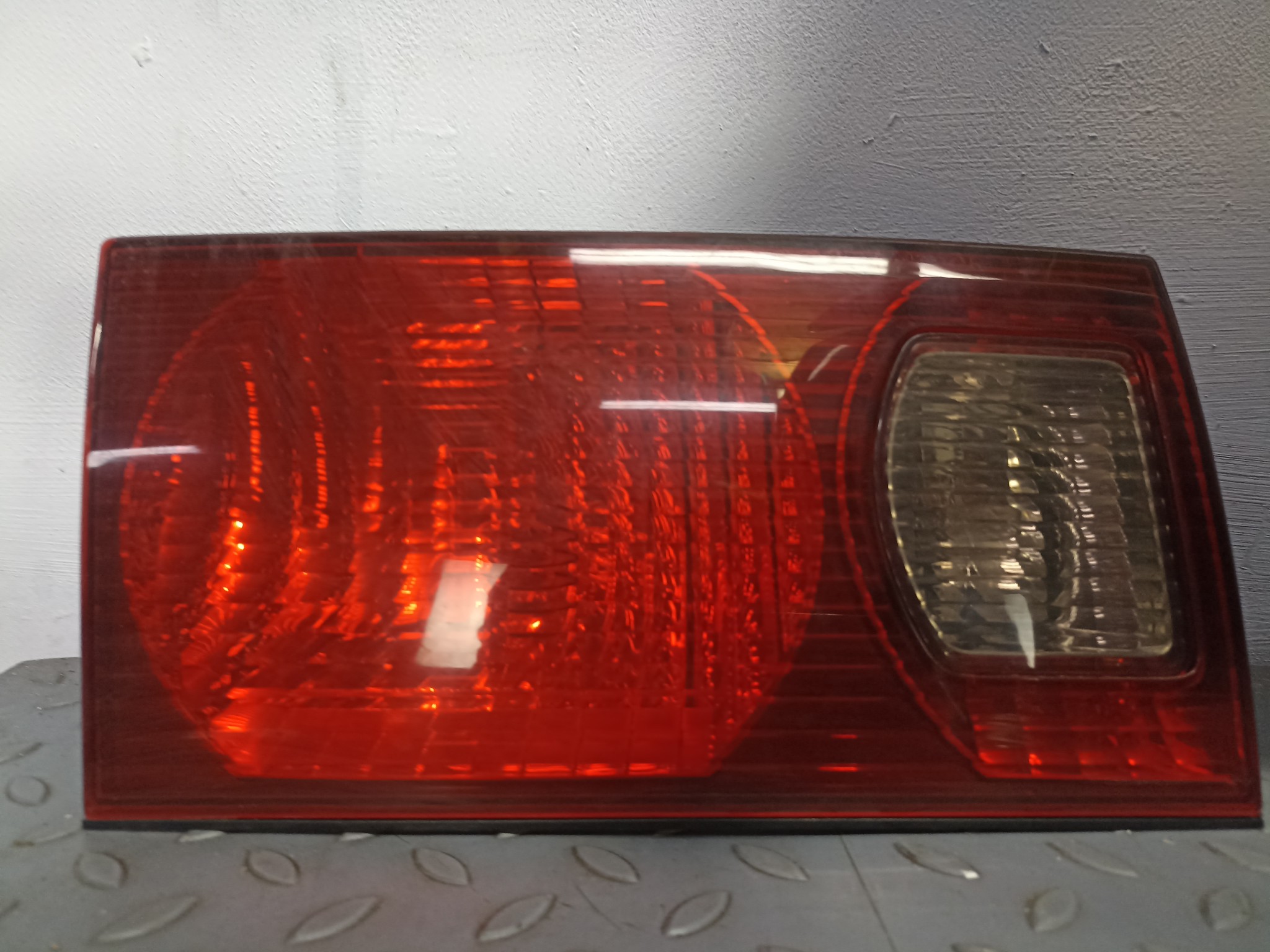 ФАЛЬШПАНЕЛЬ TOYOTA ЛЕВАЯ 8159044040  TE128Z