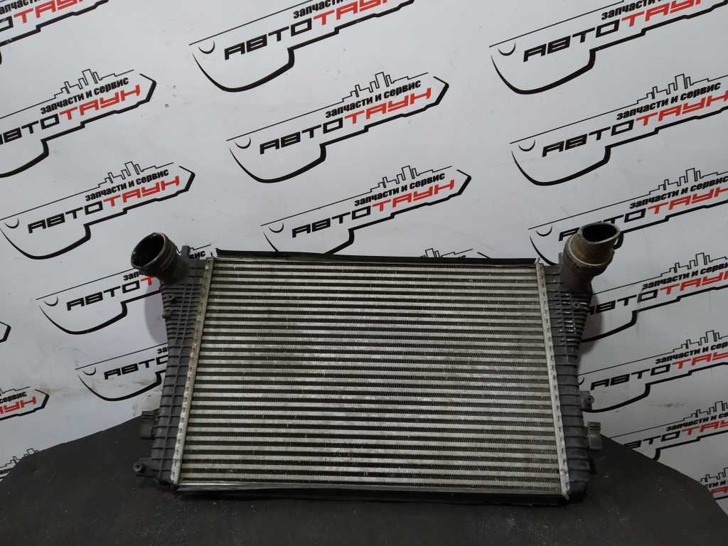 РАДИАТОР ИНТЕРКУЛЕРА AUDI VOLKSWAGEN SEAT SKODA 1K0145803A XA3276Z