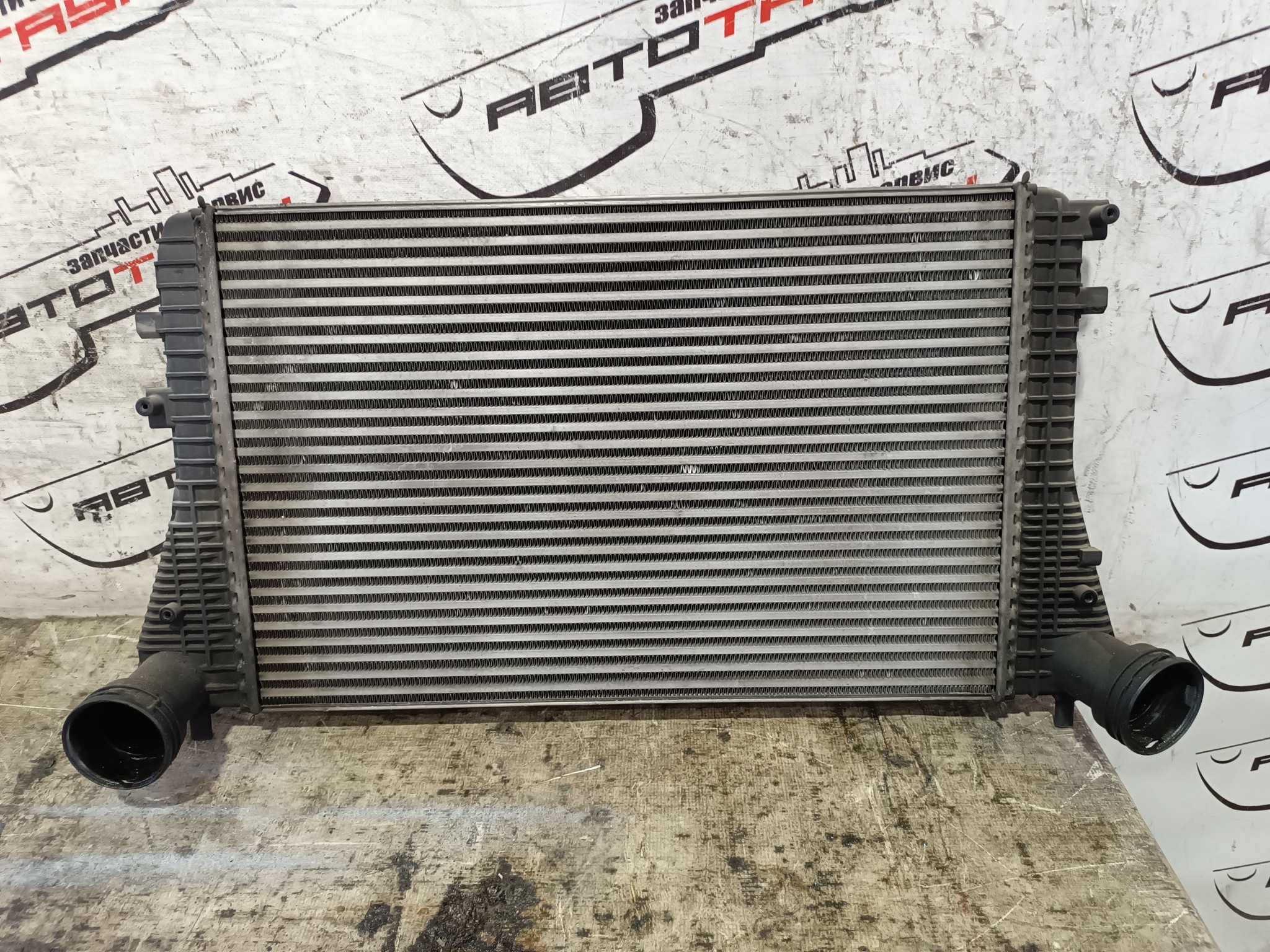 РАДИАТОР ИНТЕРКУЛЕРА AUDI VOLKSWAGEN SEAT SKODA 1K0145803A DY206Z