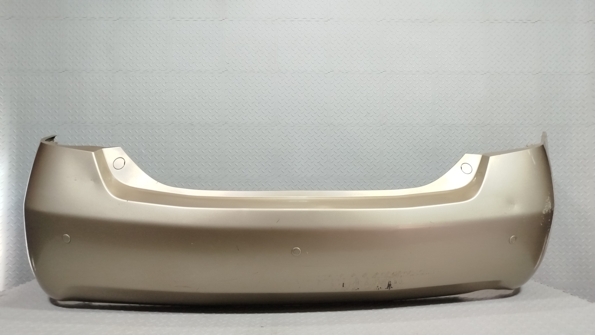 БАМПЕР TOYOTA DAIHATSU ALTIS CAMRY 5215933180A2 ЗАДНИЙ  бежевый, 4Q2 YE071