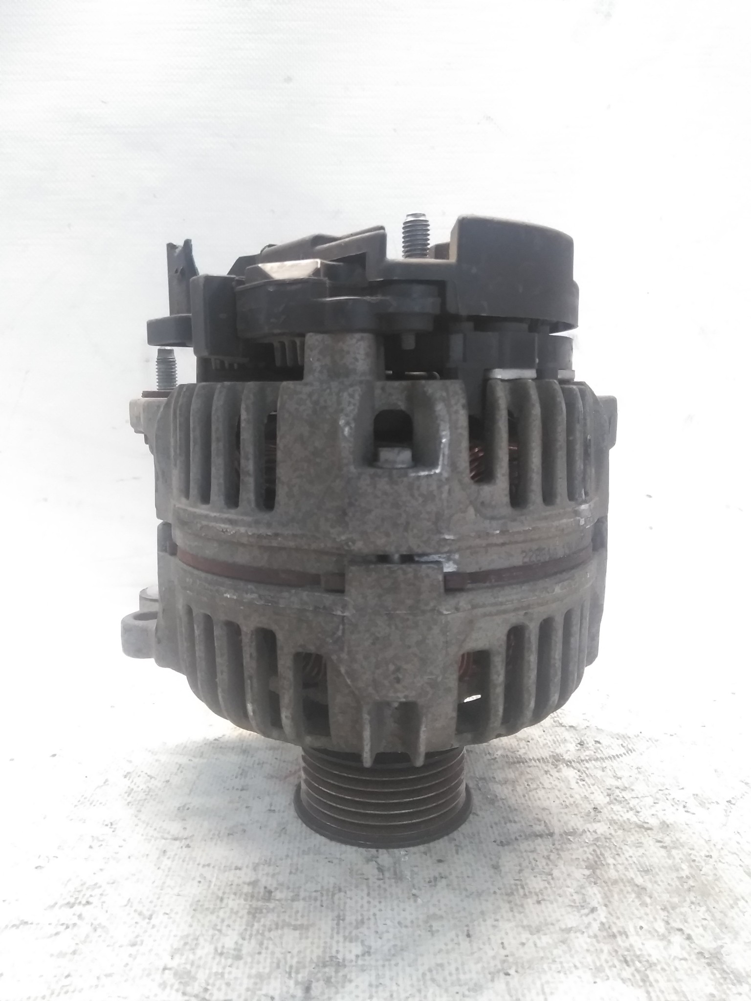 ГЕНЕРАТОР AUDI VOLKSWAGEN SEAT SKODA 028903028D D4122