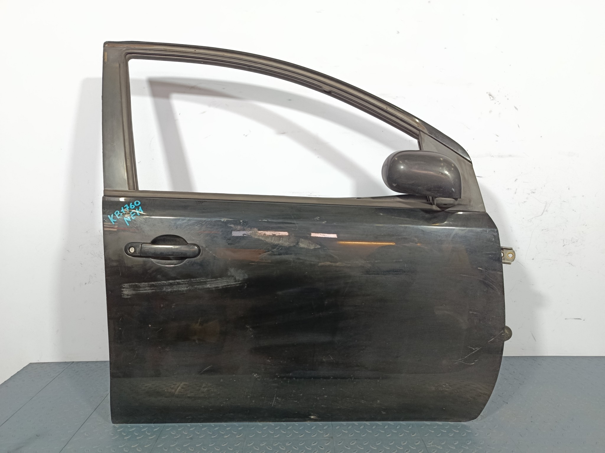 ДВЕРЬ NISSAN NOTE H010M1U6MA ПЕРЕДНЯЯ ПРАВАЯ  черный, KH3 KB1760