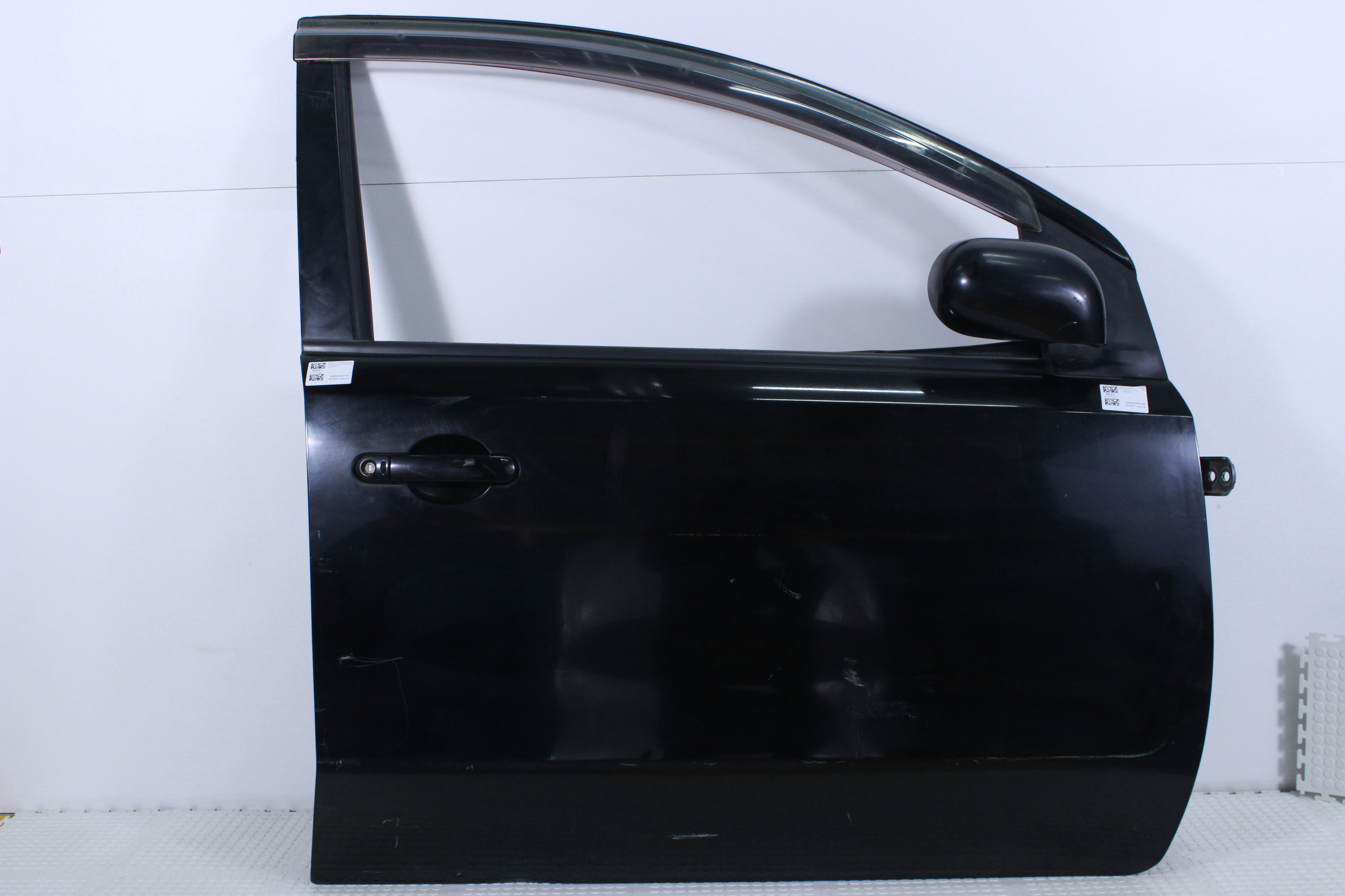 ДВЕРЬ NISSAN NOTE H010M1U6MA ПЕРЕДНЯЯ ПРАВАЯ  черный, KH3 NA7838