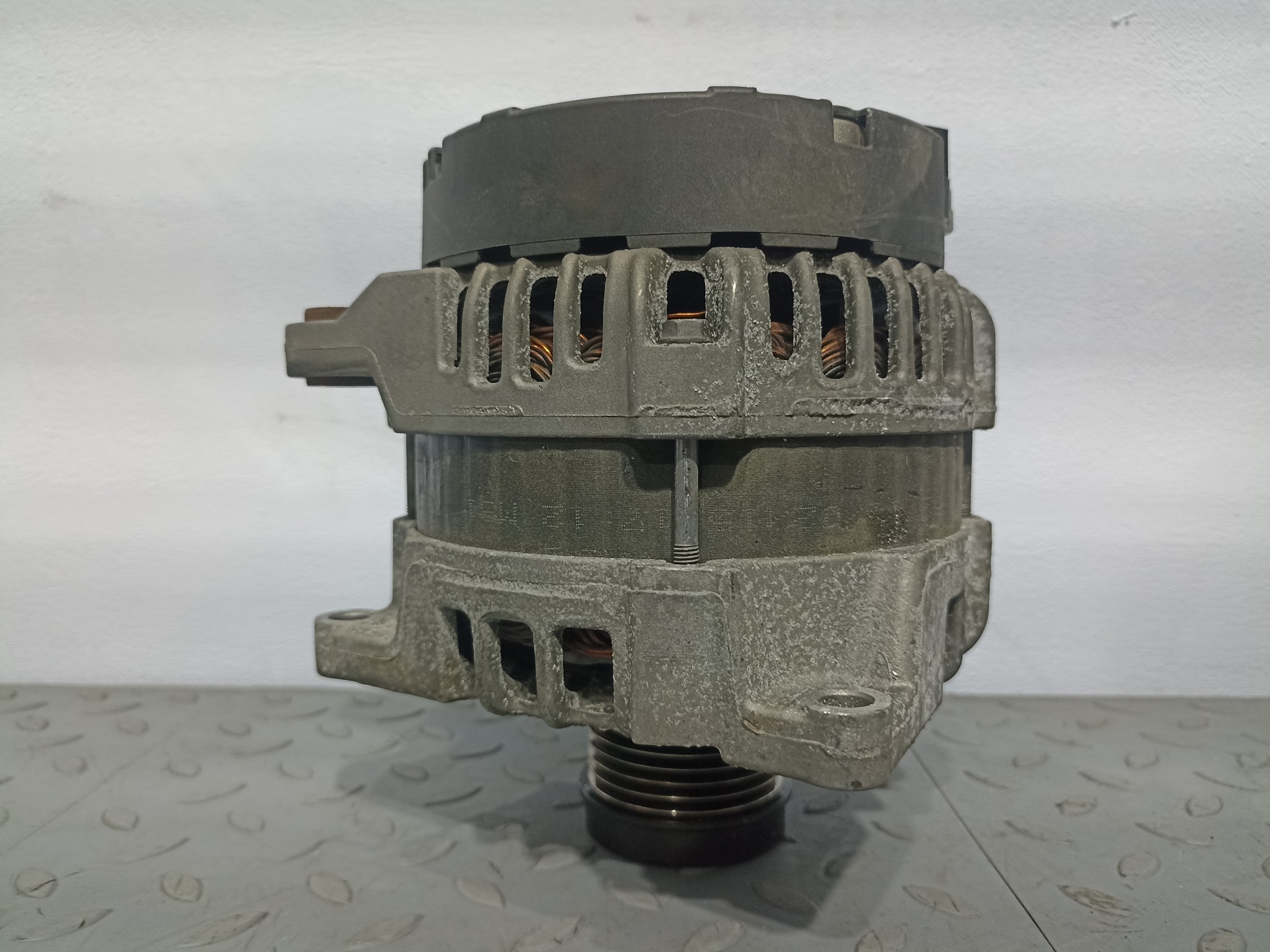 ГЕНЕРАТОР MERCEDES-BENZ A0009061903 YE095Z
