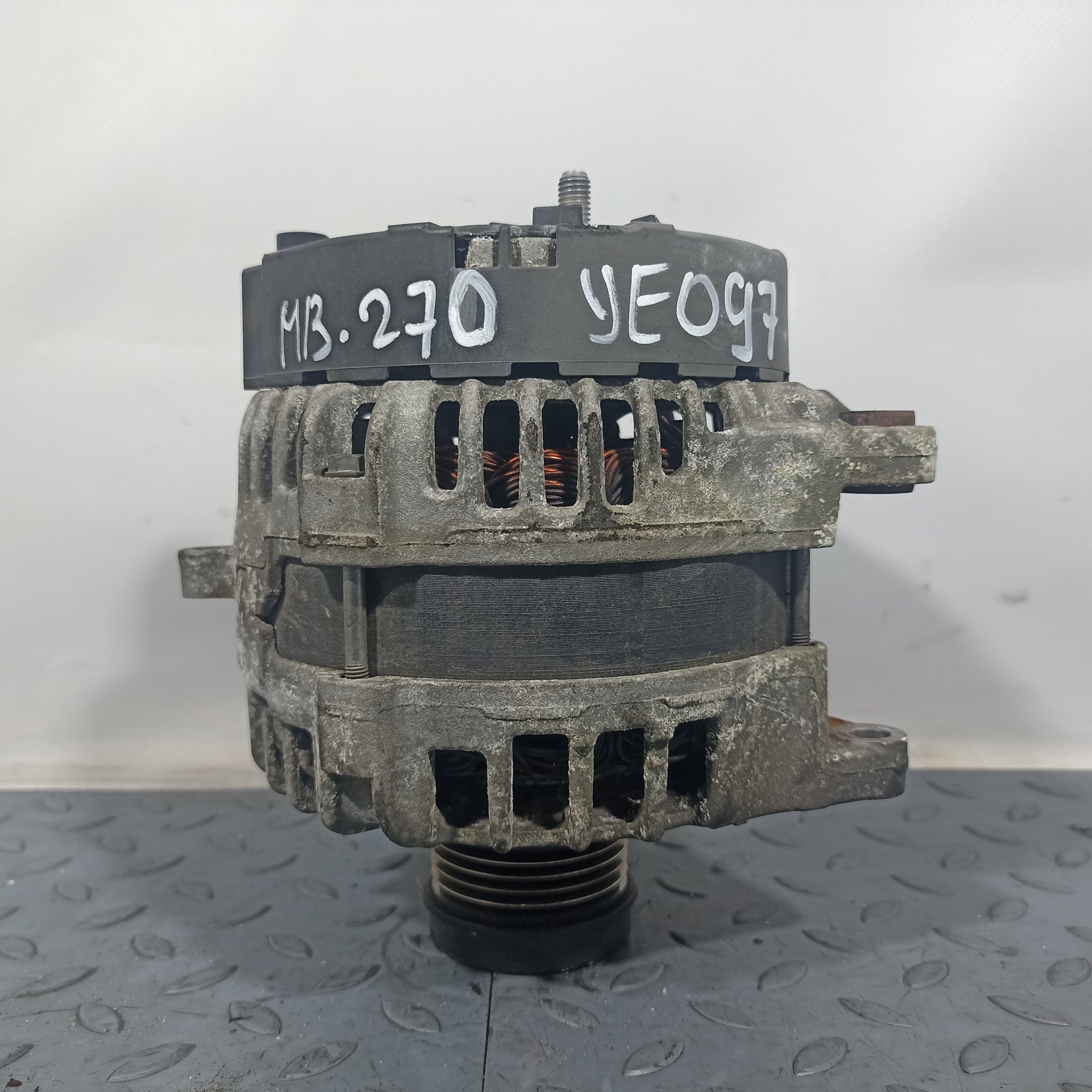 ГЕНЕРАТОР MERCEDES-BENZ A0009061903 YE097Z