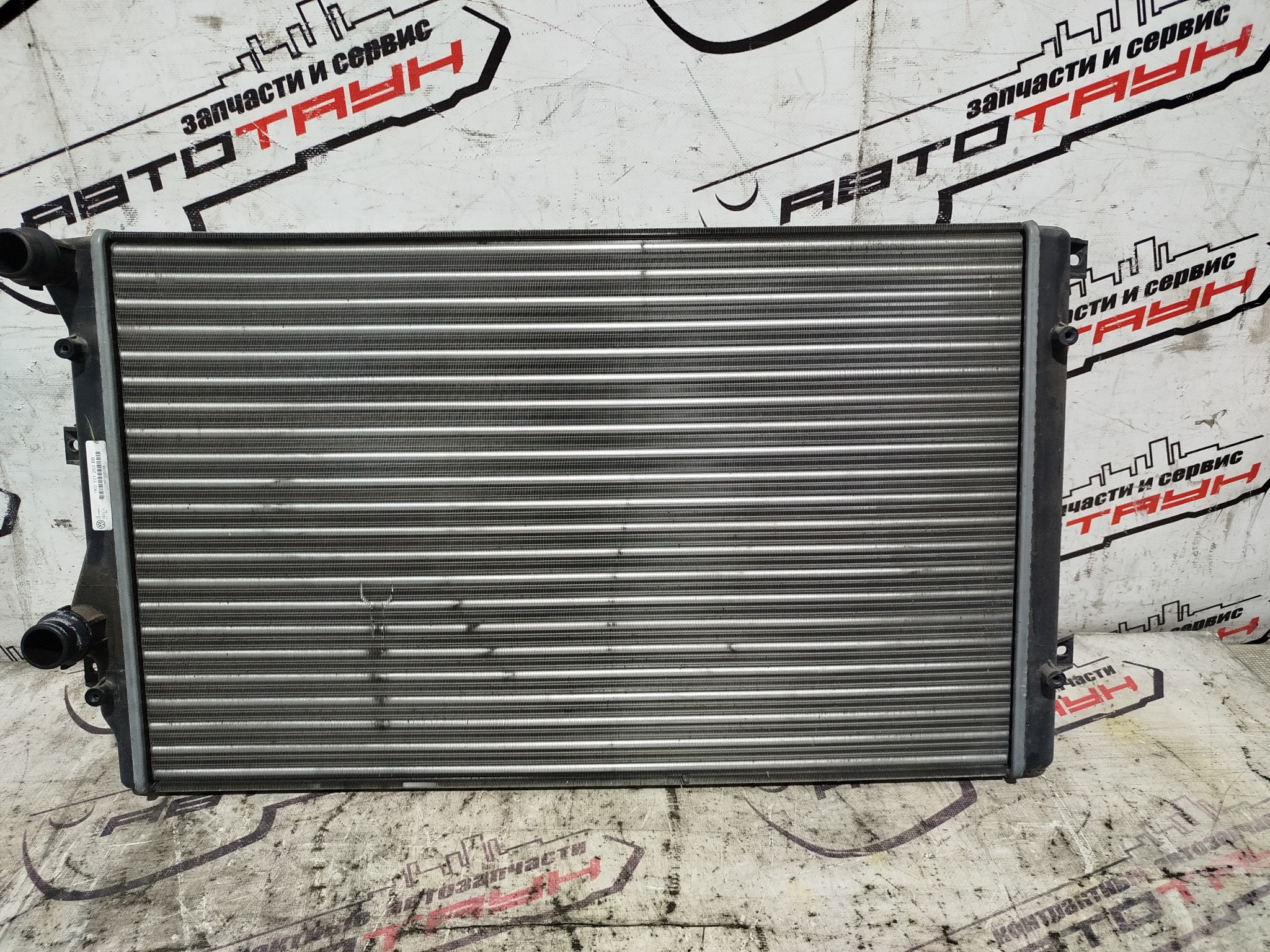 РАДИАТОР ДВИГАТЕЛЯ AUDI VOLKSWAGEN SEAT SKODA 1K0121253BB DY309Z