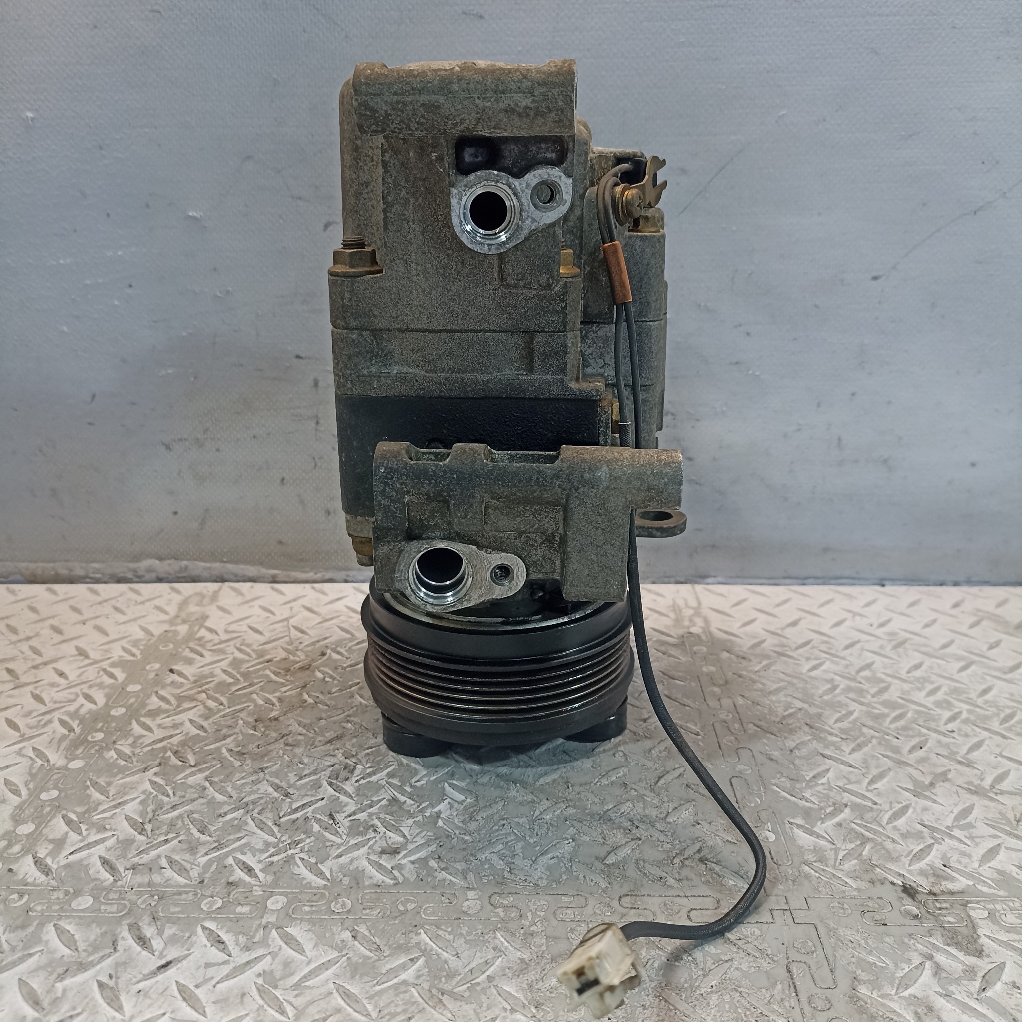 КОМПРЕССОР КОНДИЦИОНЕРА MAZDA C23661450E  D3111