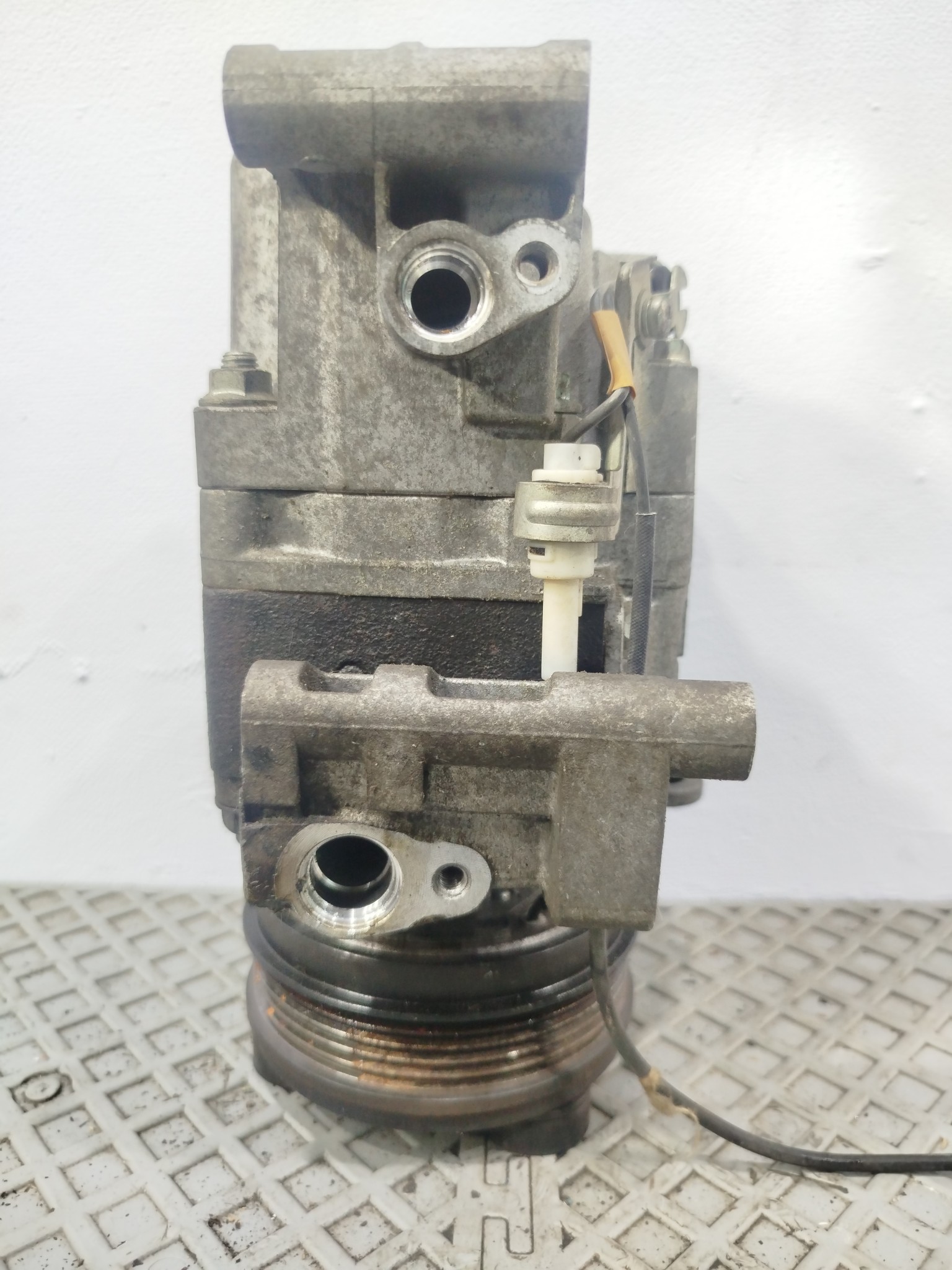 КОМПРЕССОР КОНДИЦИОНЕРА MAZDA C23661450E  U1361Z