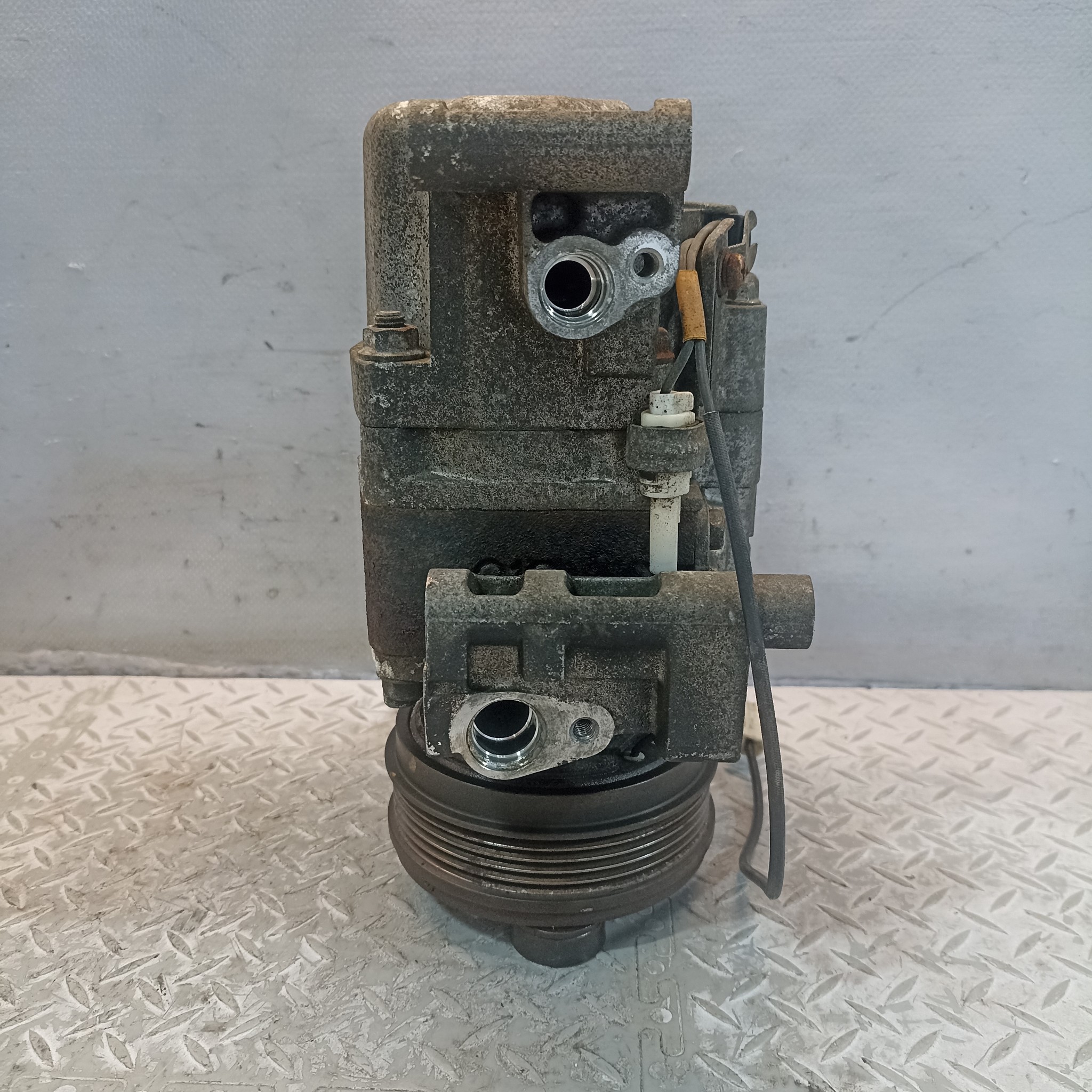 КОМПРЕССОР КОНДИЦИОНЕРА MAZDA C23661450E  D3112