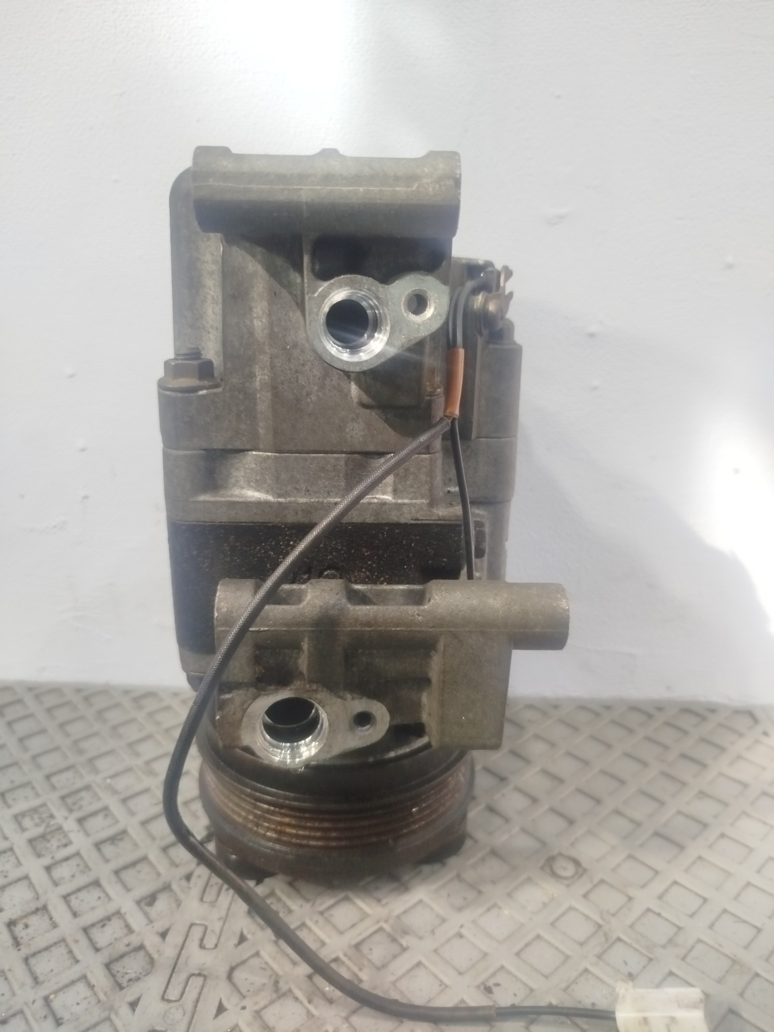 КОМПРЕССОР КОНДИЦИОНЕРА MAZDA C23661450E  U1218Z