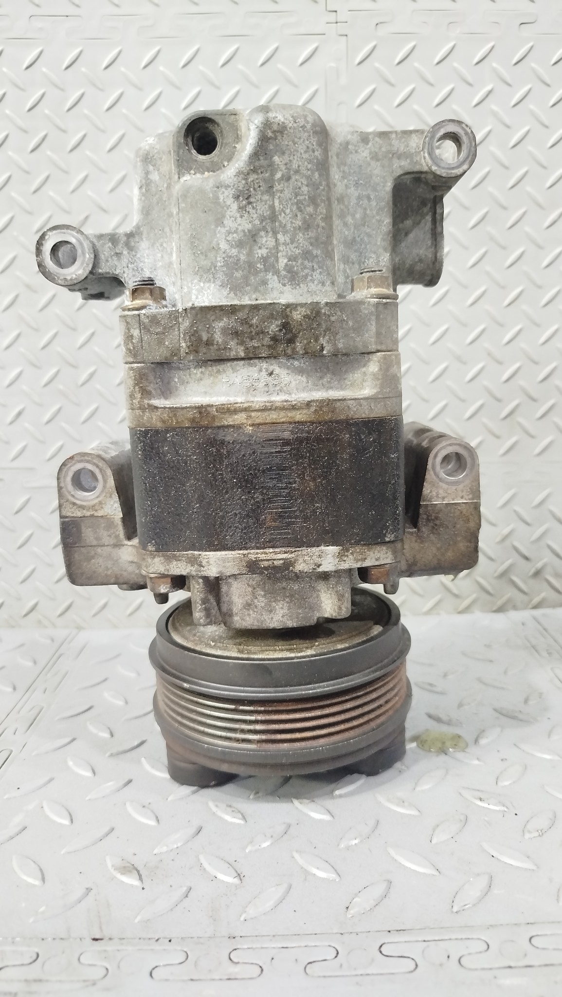 КОМПРЕССОР КОНДИЦИОНЕРА MAZDA C23661450E  F2518Z