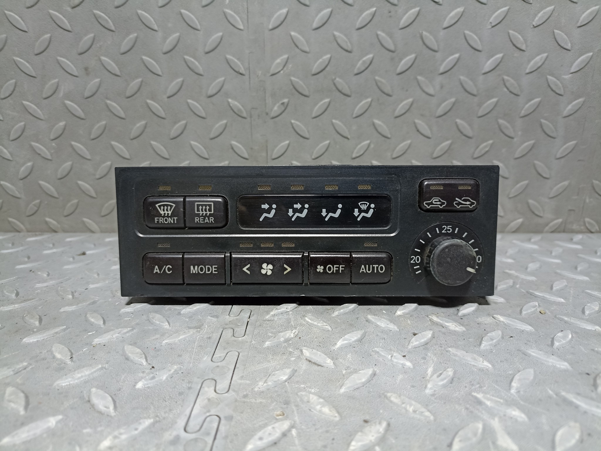 БЛОК КЛИМАТ-КОНТРОЛЯ TOYOTA 5590222120 S4419