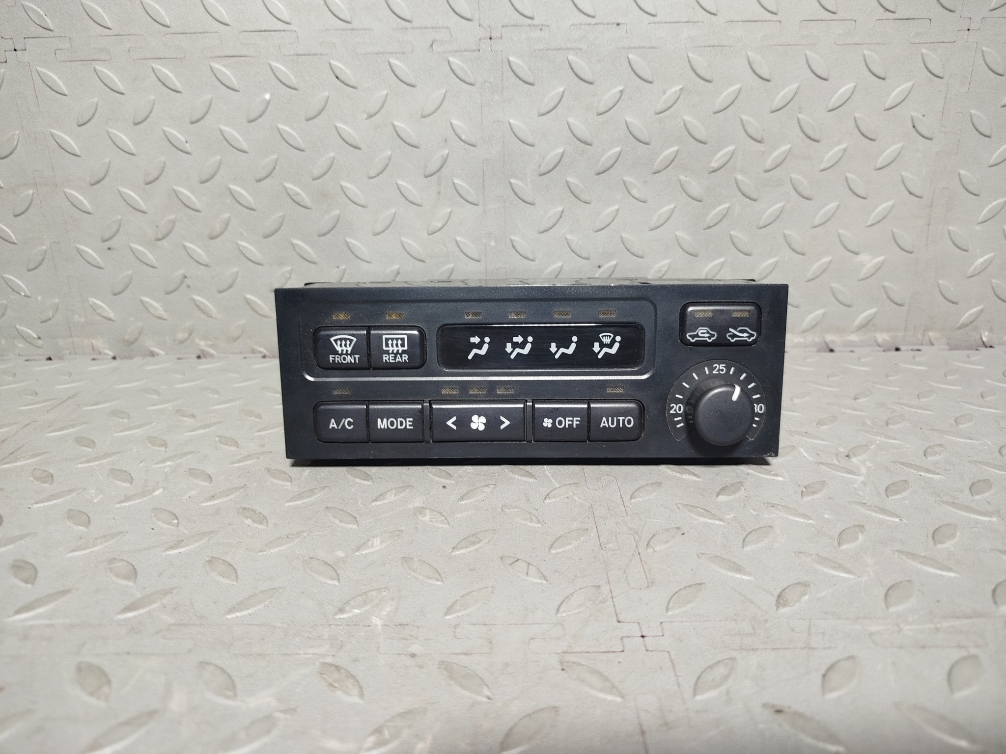 БЛОК КЛИМАТ-КОНТРОЛЯ TOYOTA 5590222120 S4238