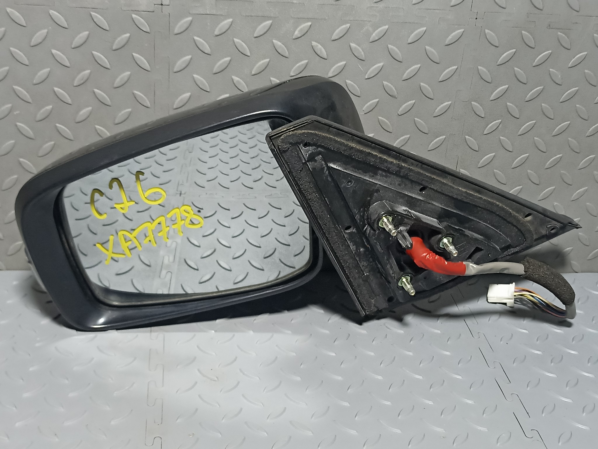 ЗЕРКАЛО NISSAN SUZUKI LANDY SERENA ЛЕВОЕ 963021VA4A  черный, KH3 XA7778