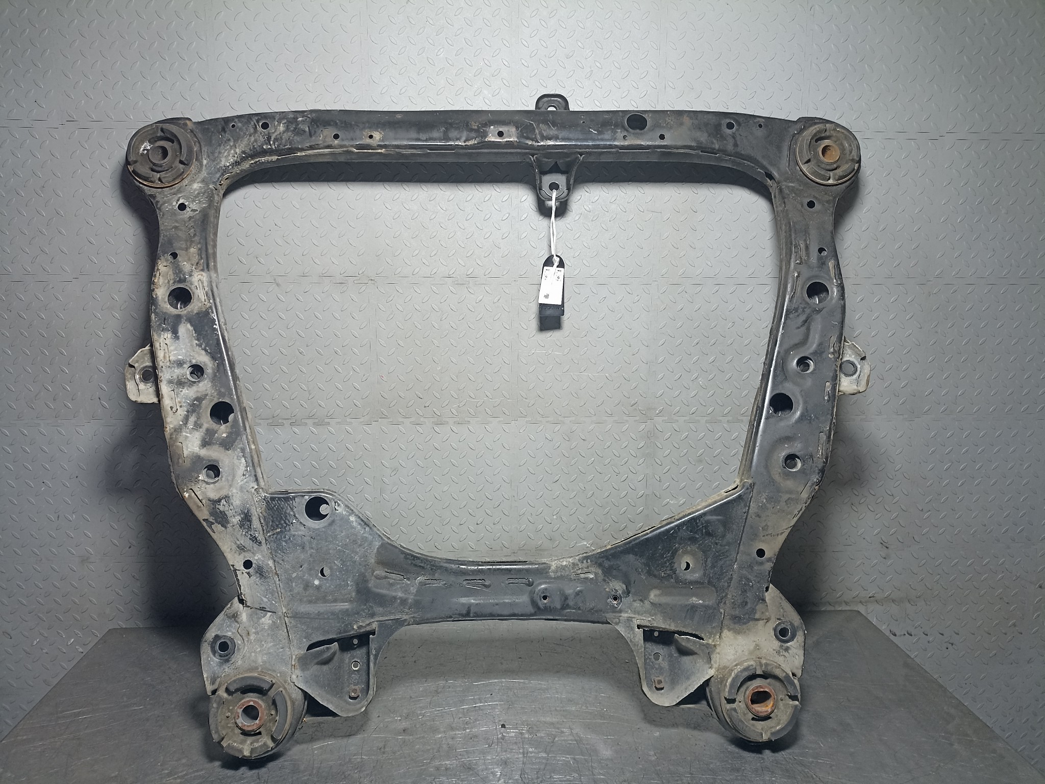 БАЛКА Двигатель/ПОДРАМНИК TOYOTA DAIHATSU LEXUS ПЕРЕДНЯЯ 5110033070  YE142