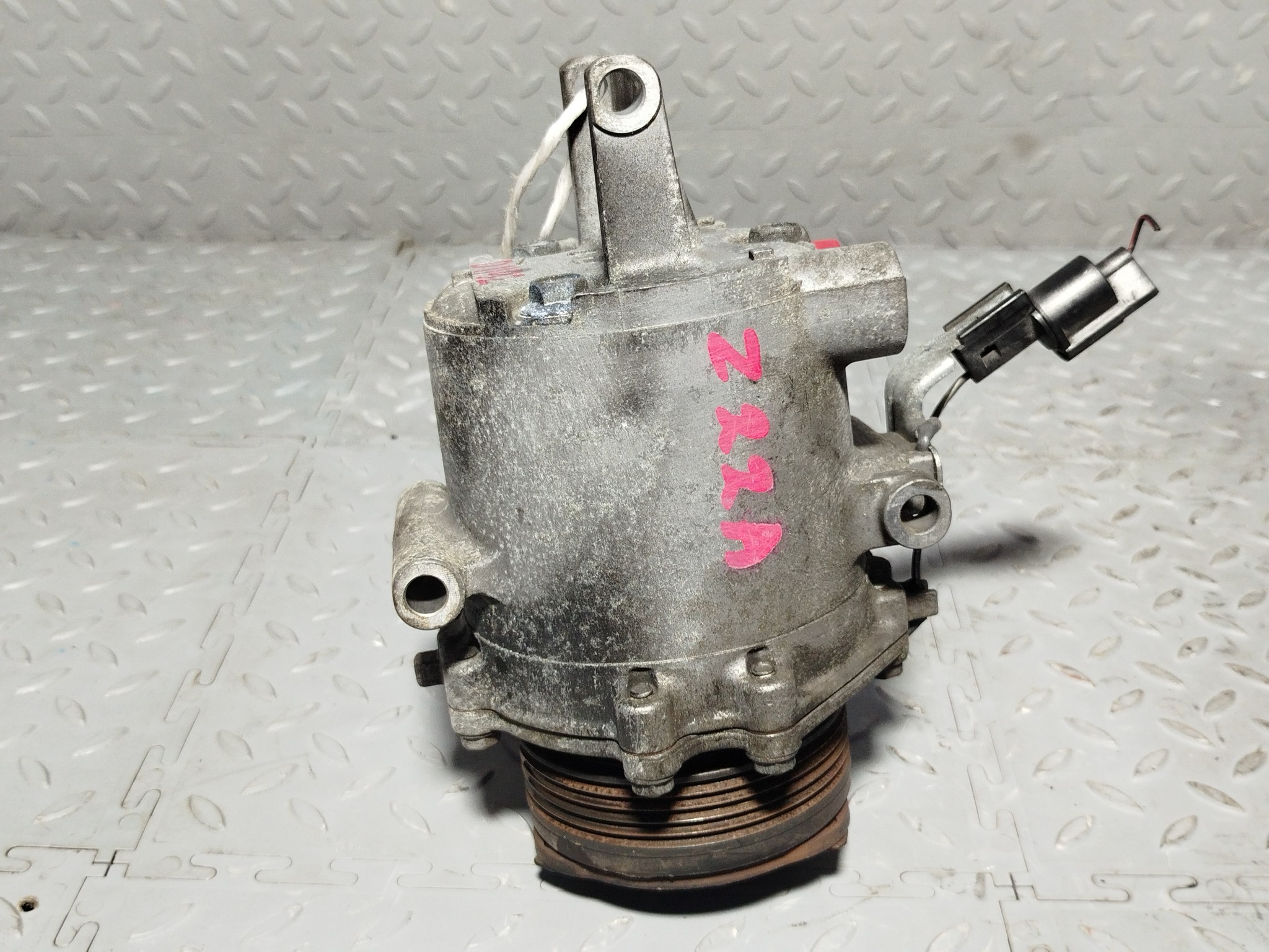 КОМПРЕССОР КОНДИЦИОНЕРА MITSUBISHI 7813A138  D1192