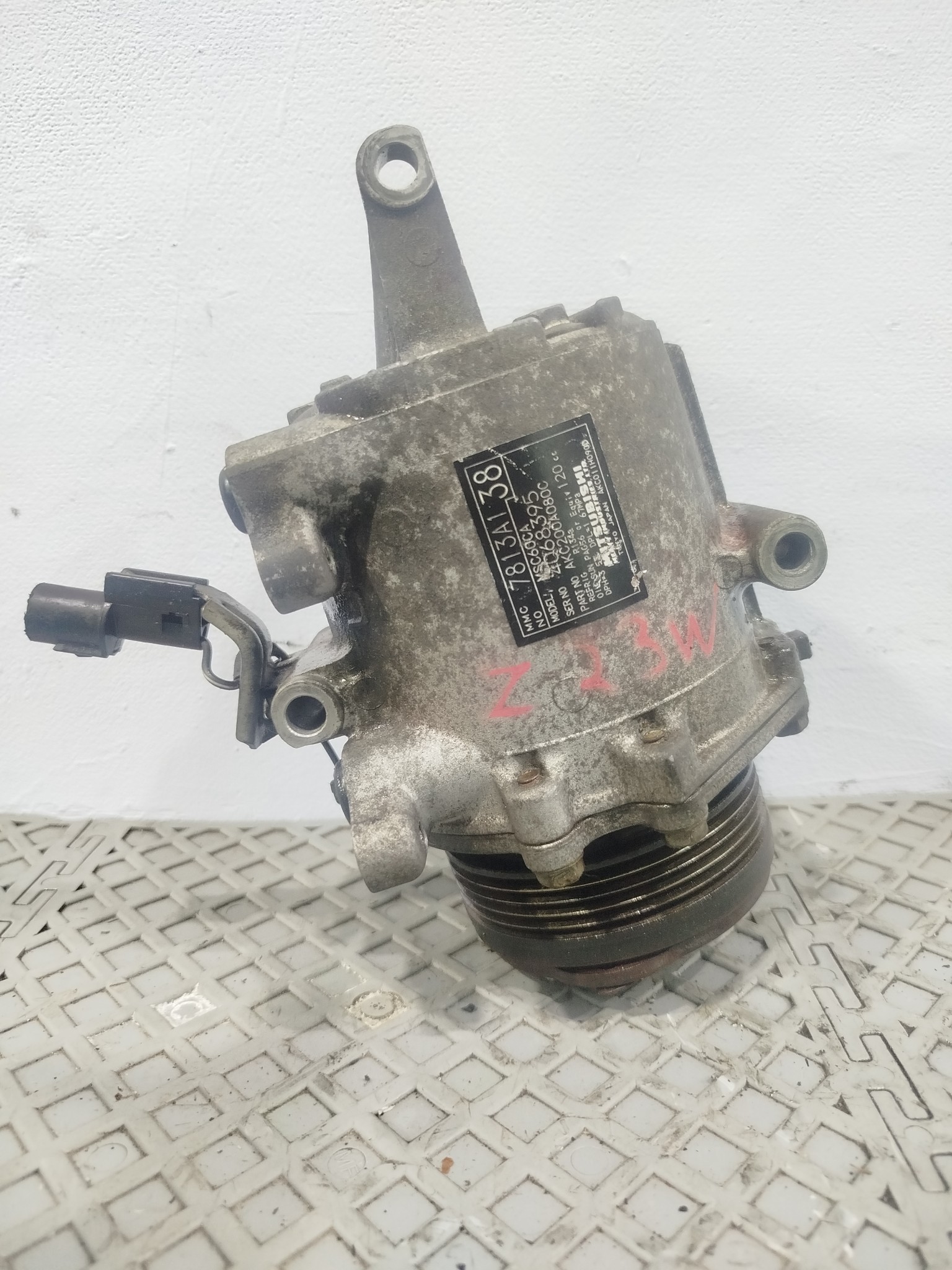 КОМПРЕССОР КОНДИЦИОНЕРА MITSUBISHI 7813A138  GA626Z