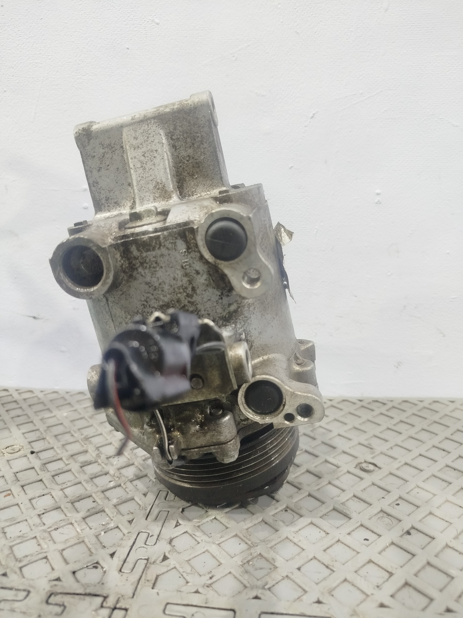 КОМПРЕССОР КОНДИЦИОНЕРА MITSUBISHI 7813A138  VA6299Z