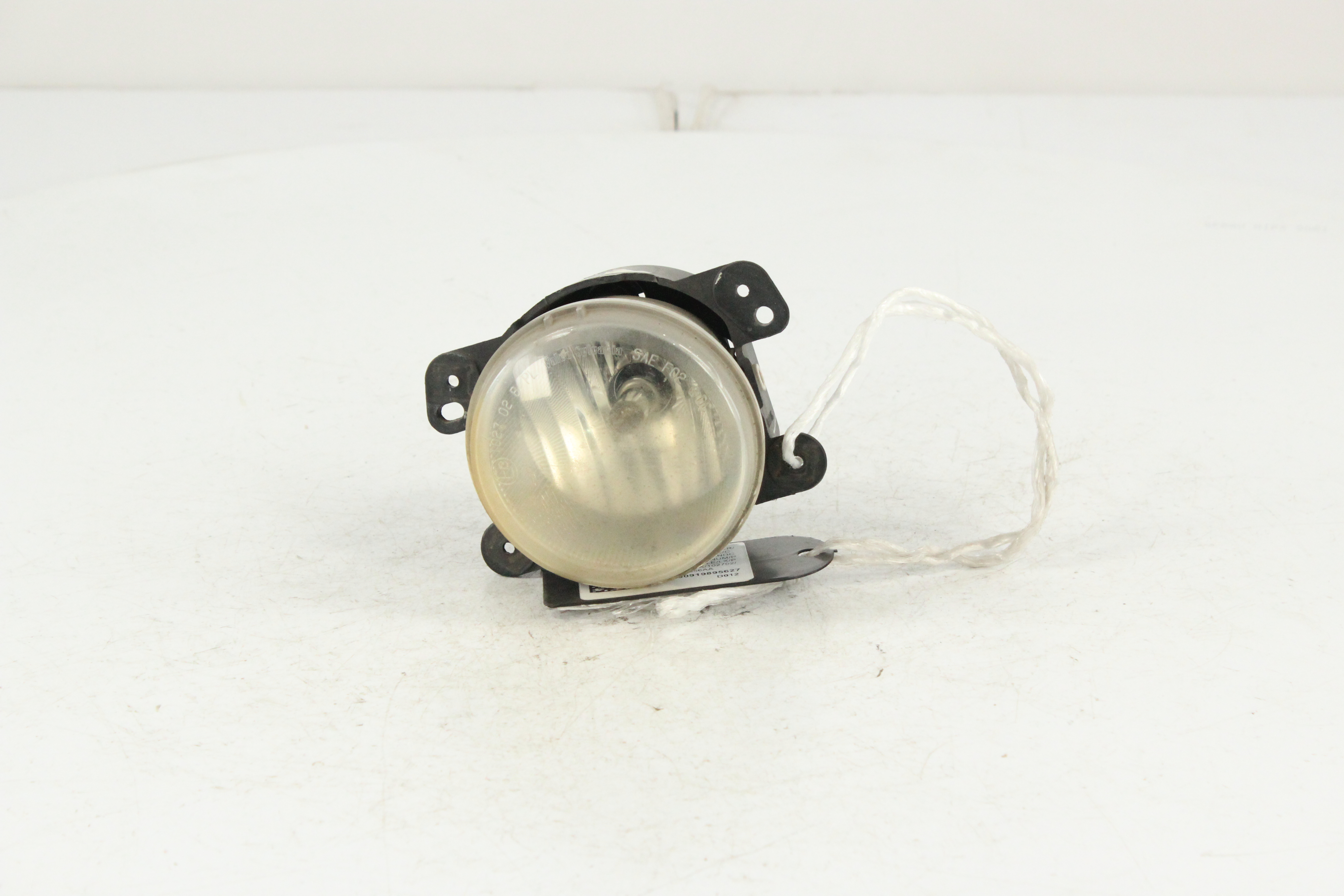 ТУМАНКА CHRYSLER JEEP DODGE ЛЕВАЯ ПРАВАЯ 04805856AA D012
