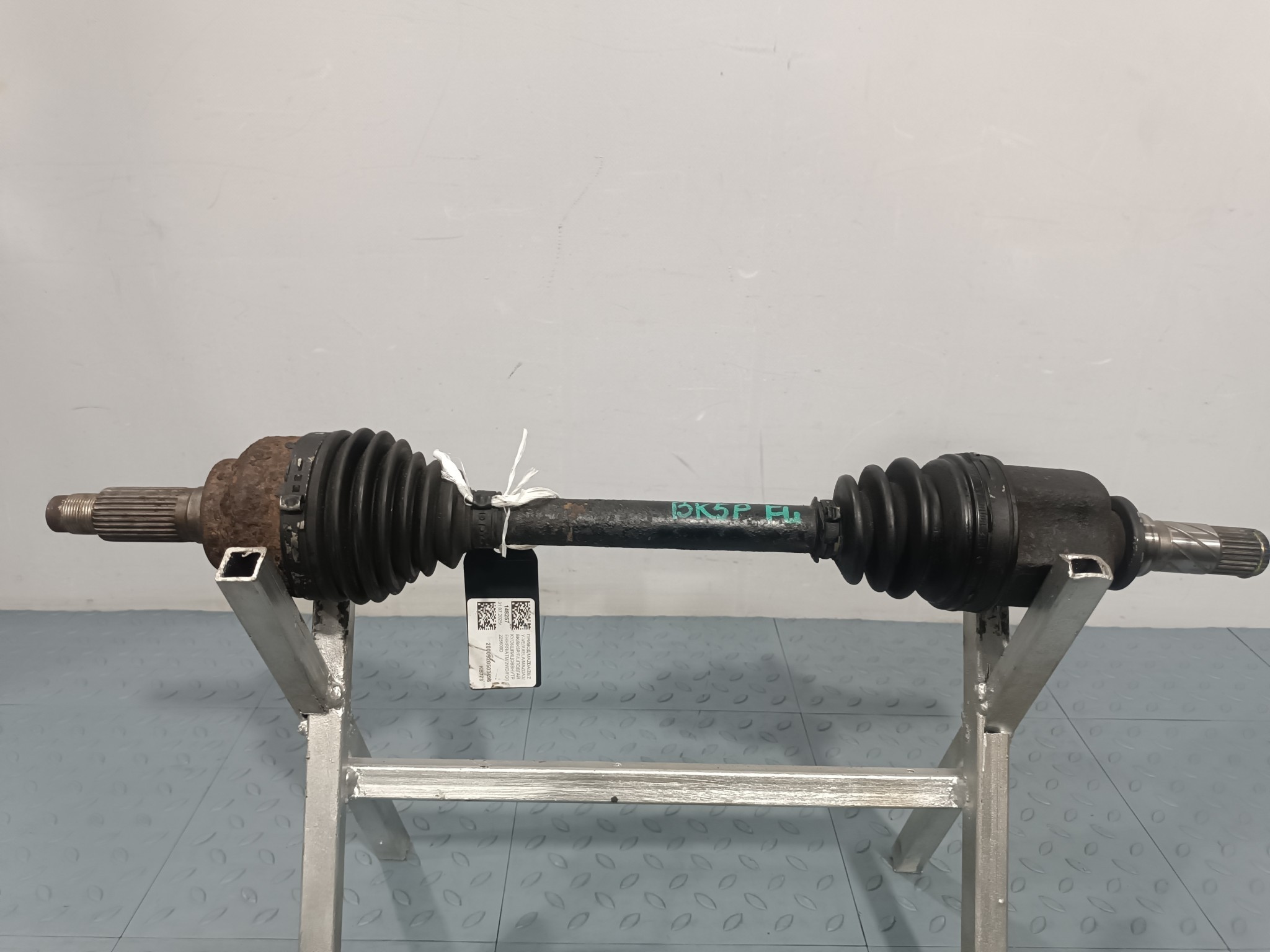 ПРИВОД MAZDA ПЕРЕДНИЙ ЛЕВЫЙ FG0225600D  KB773