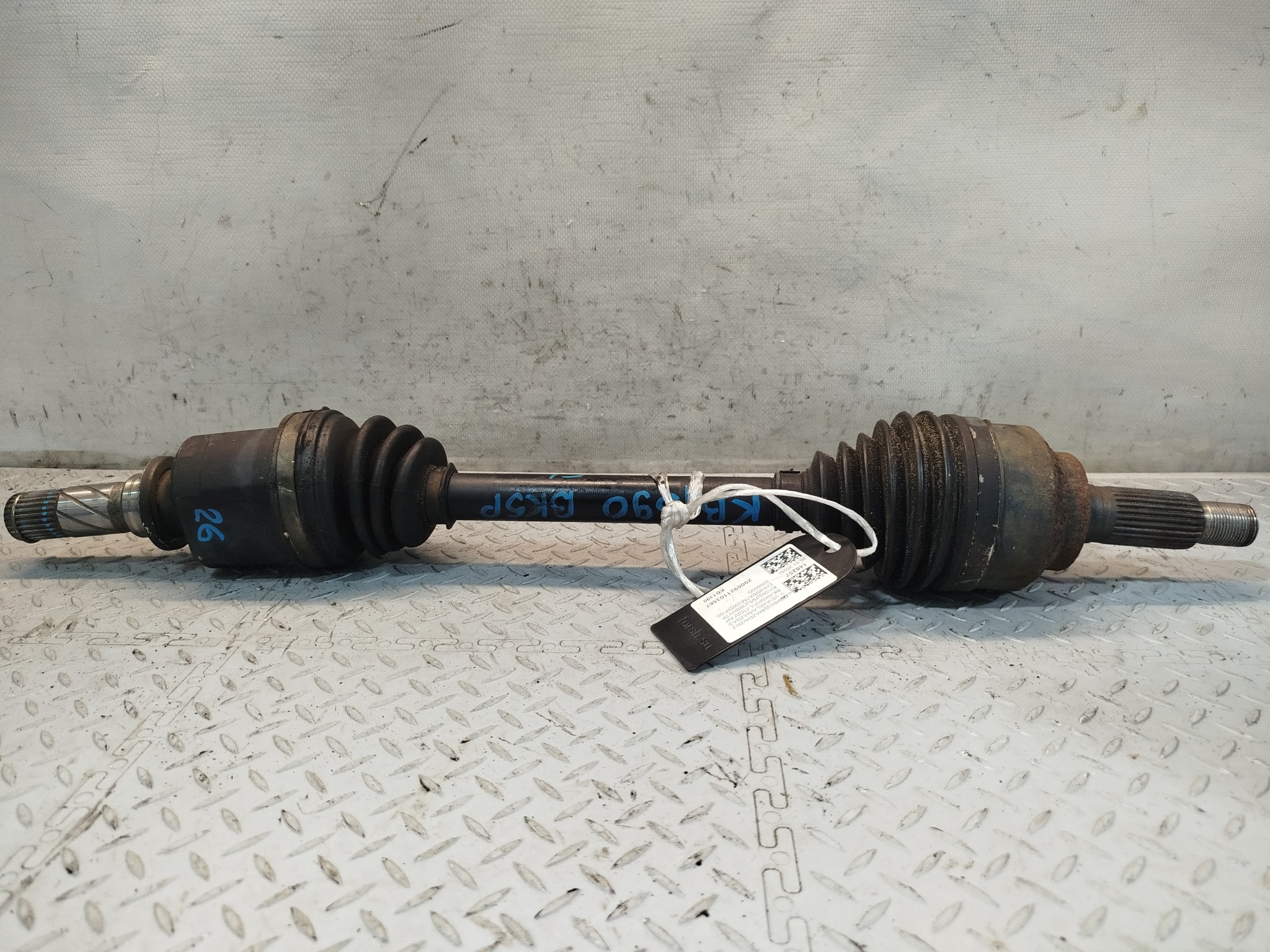 ПРИВОД MAZDA ПЕРЕДНИЙ ЛЕВЫЙ FG0225600D  KB1390