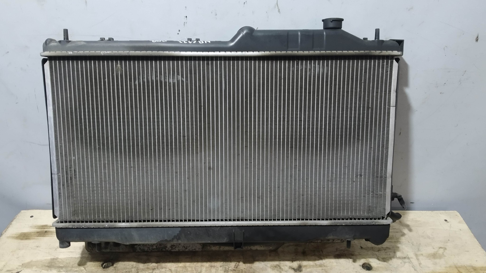 РАДИАТОР ДВИГАТЕЛЯ SUBARU 45111AG001  NA6233Z