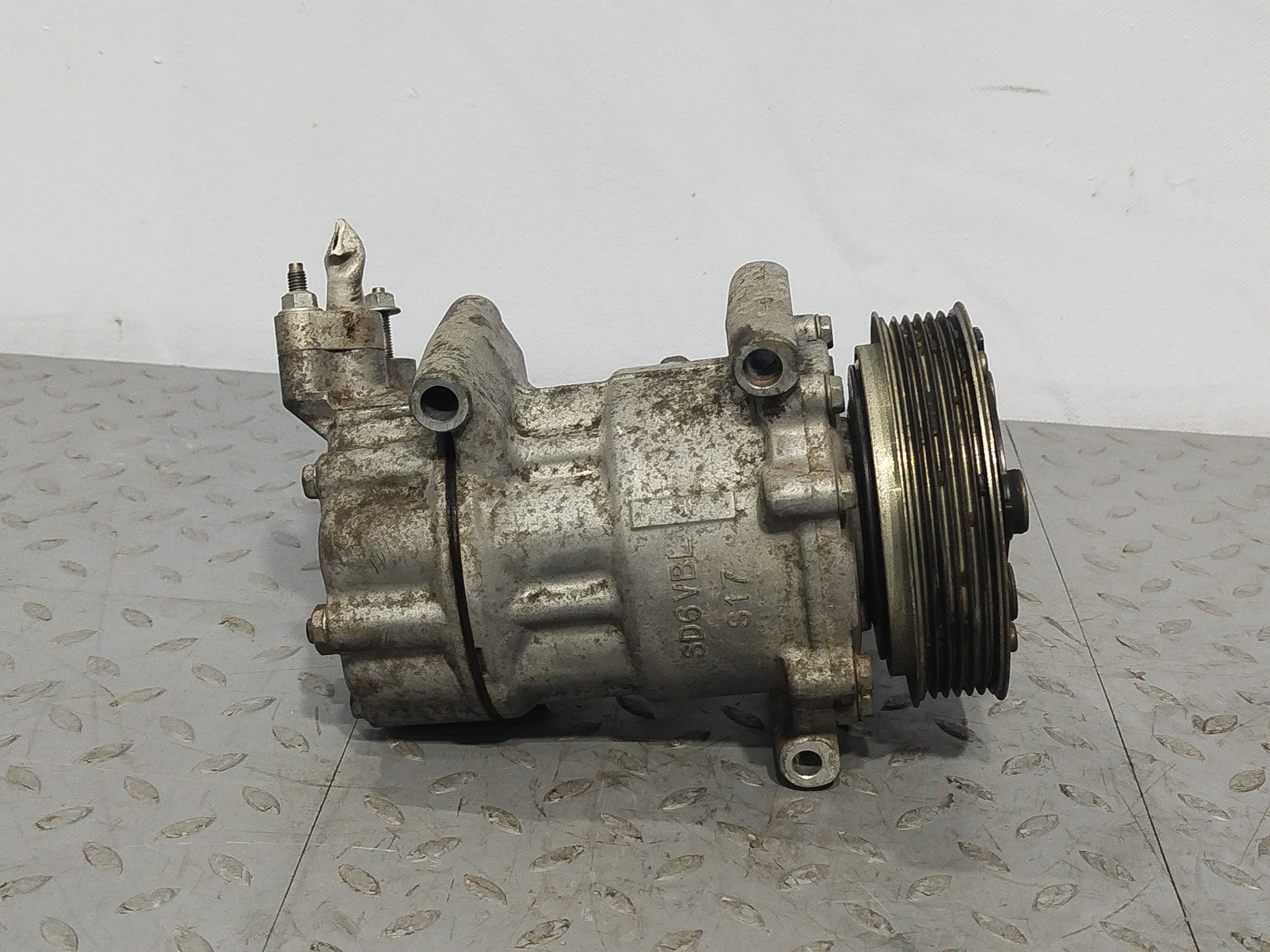 КОМПРЕССОР КОНДИЦИОНЕРА MINI 64529223392 D2286