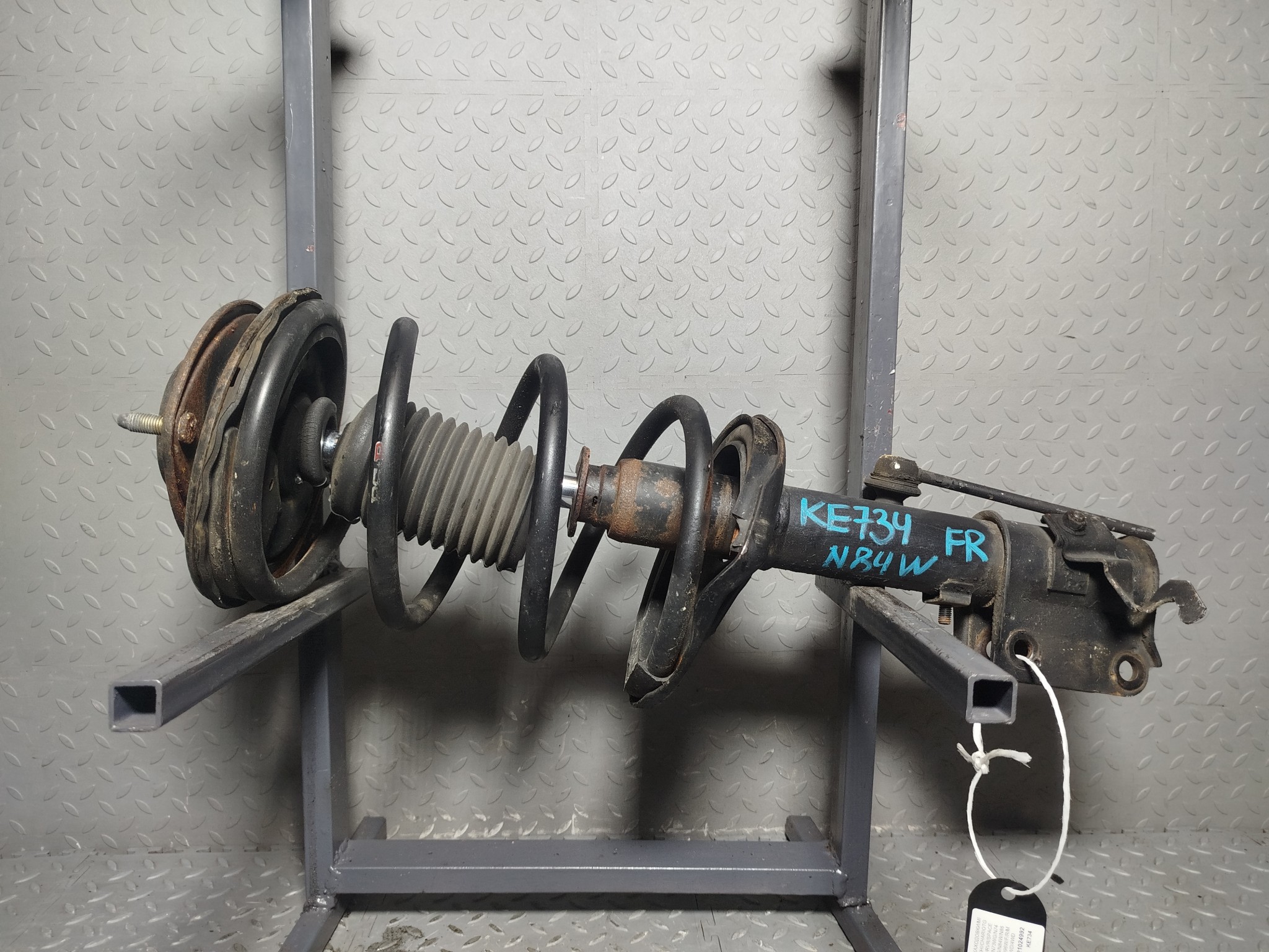 СТОЙКА ХОДОВКИ MITSUBISHI ПЕРЕДНЯЯ ПРАВАЯ MR316602  KE734