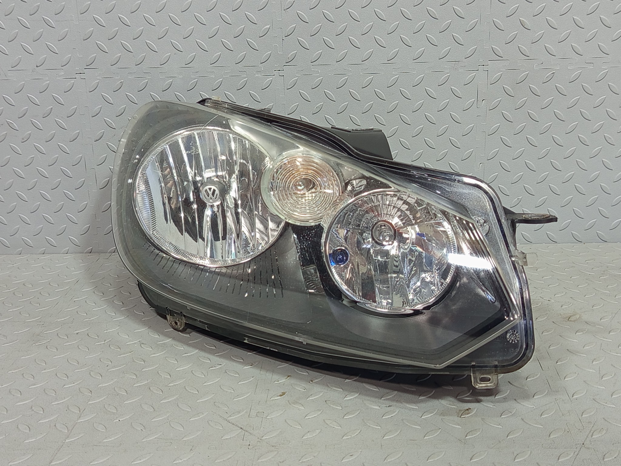 ФАРА VOLKSWAGEN ПРАВАЯ 5K2941006H KB2275