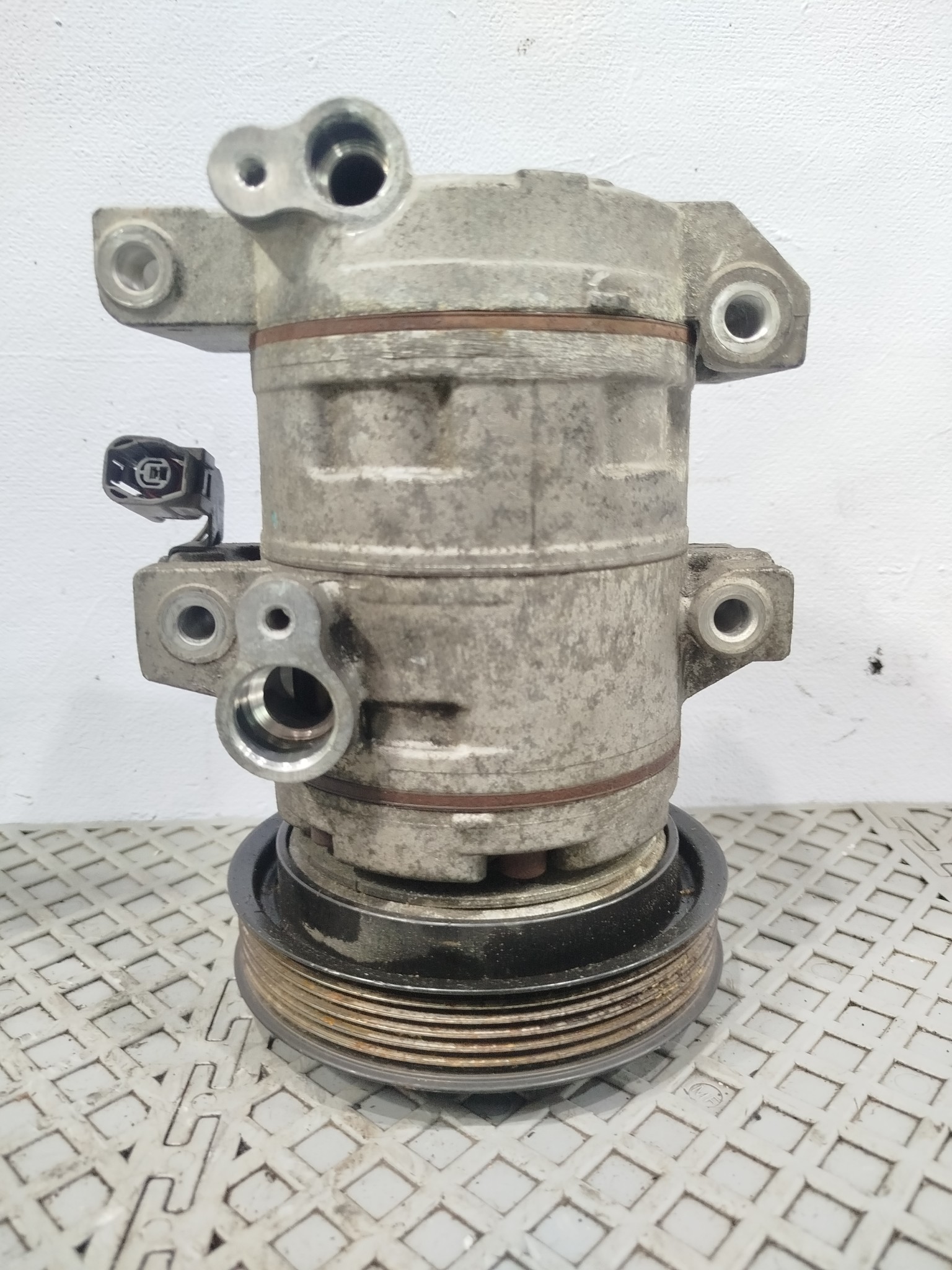 КОМПРЕССОР КОНДИЦИОНЕРА MAZDA GS1D61450A DY1249Z