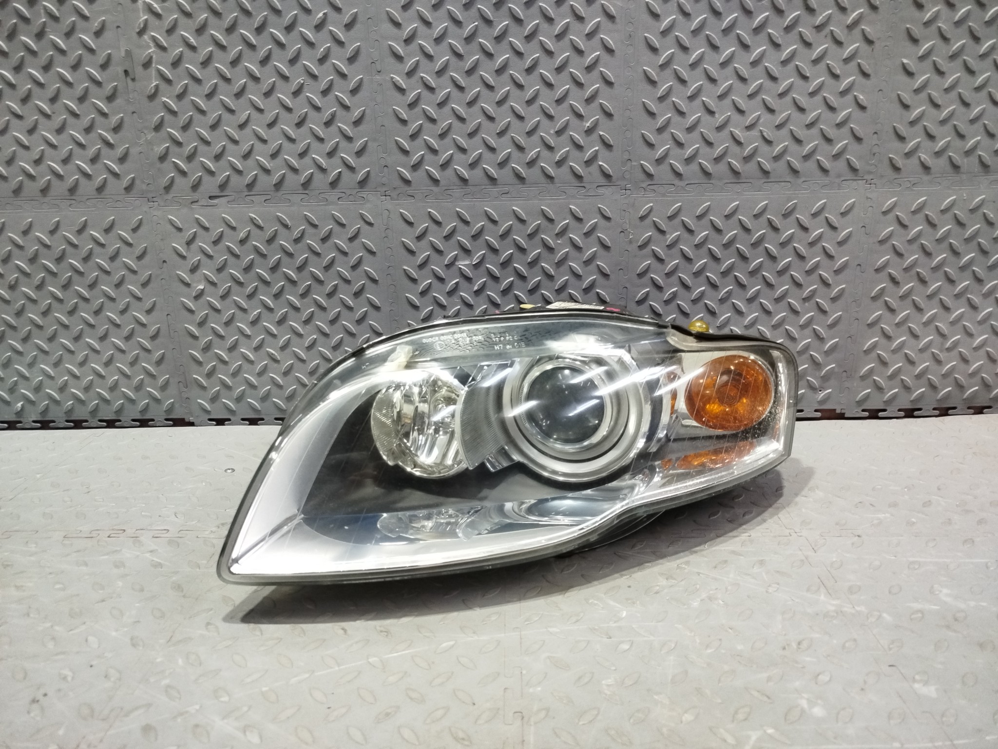 ФАРА AUDI ЛЕВАЯ 8E0941003AT S4342Z
