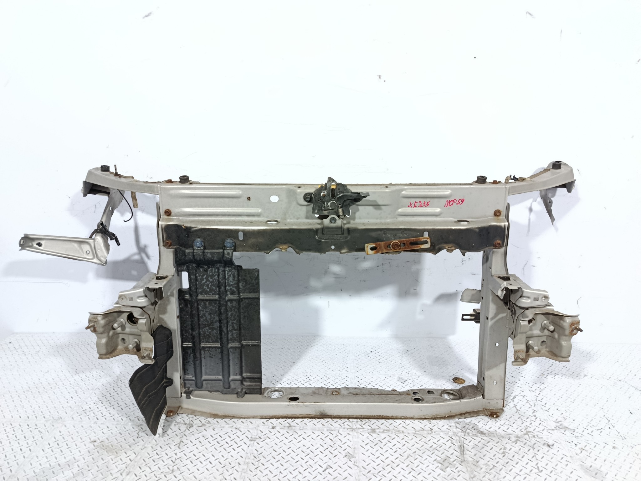 ТЕЛЕВИЗОР TOYOTA 5321052090  серебро, 199 XE355Z