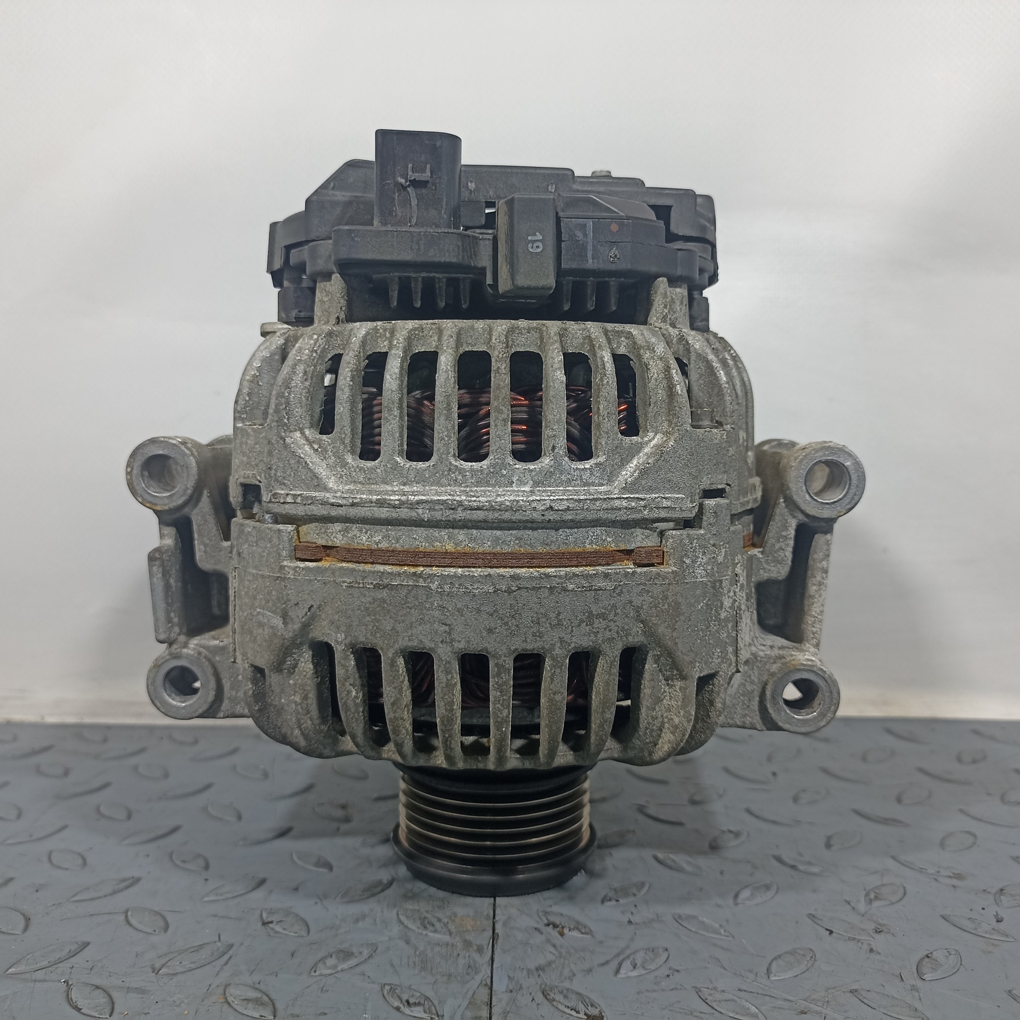 ГЕНЕРАТОР AUDI 06H903016L S4332Z