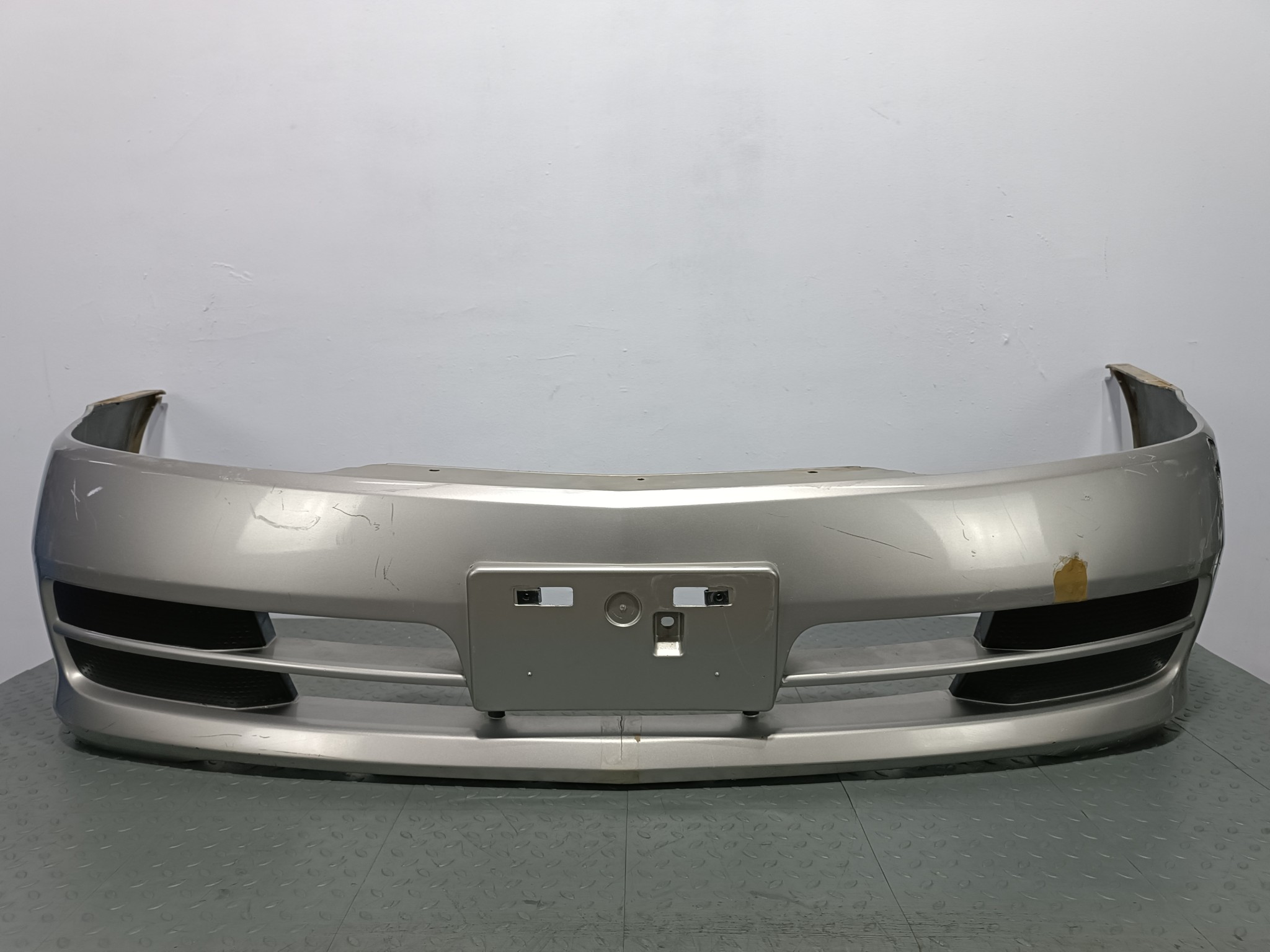БАМПЕР NISSAN LIBERTY F2022WF7MD ПЕРЕДНИЙ серебро, KY0 S4325