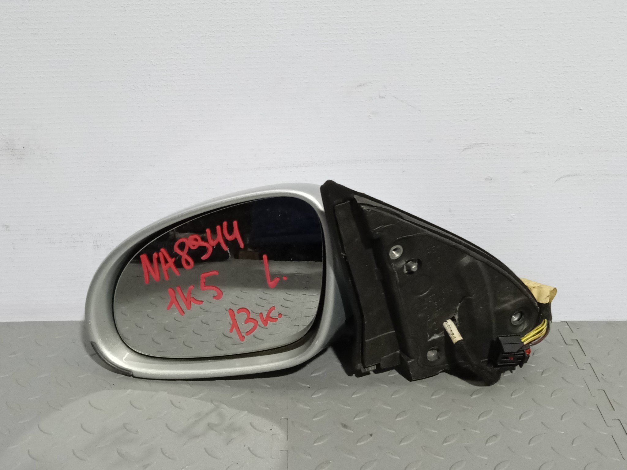 ЗЕРКАЛО VOLKSWAGEN GOLF ЛЕВОЕ серебро, LA7W NA8944