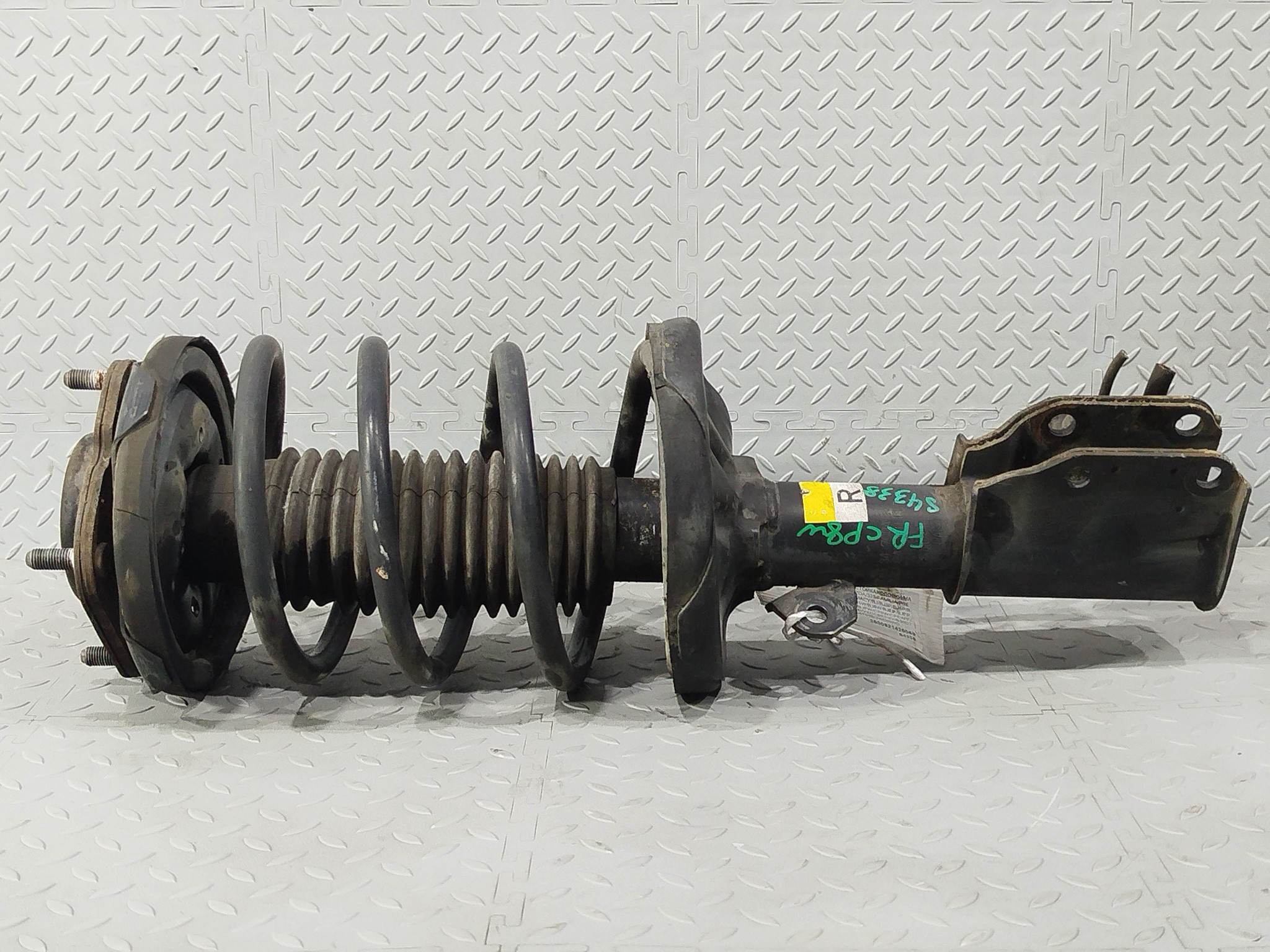 СТОЙКА ХОДОВКИ MAZDA ПЕРЕДНЯЯ ПРАВАЯ B30D34700B S4338