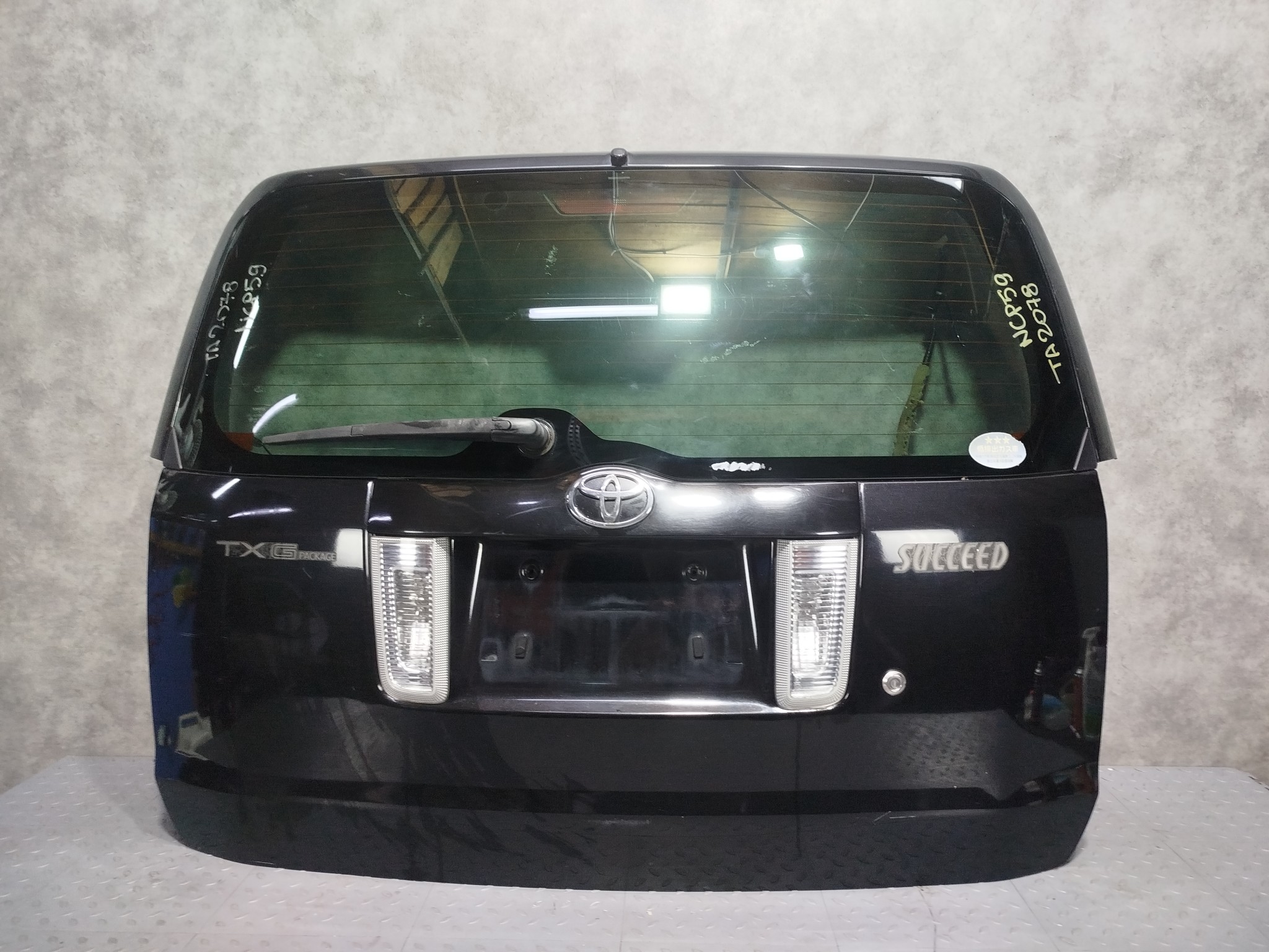 ДВЕРЬ ЗАДНЯЯ TOYOTA SUCCEED 6700552481 черный, 209 TA2078