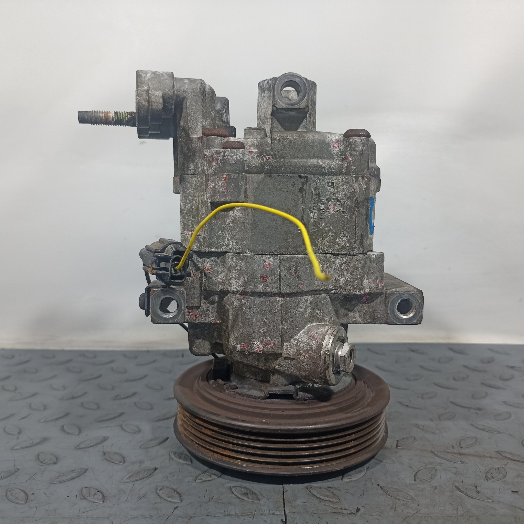 КОМПРЕССОР КОНДИЦИОНЕРА NISSAN 92600AX010 F2609Z