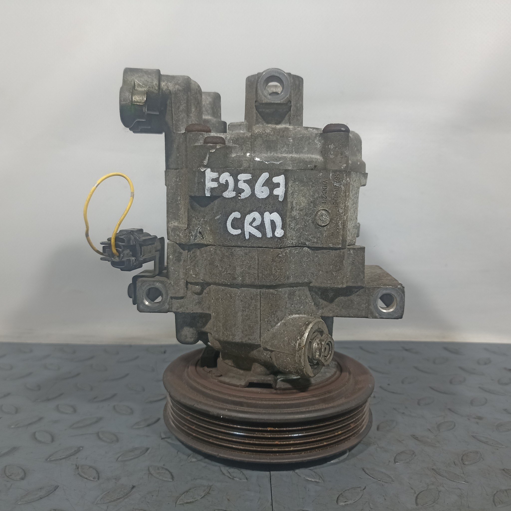 КОМПРЕССОР КОНДИЦИОНЕРА NISSAN 92600AX010 F2567Z