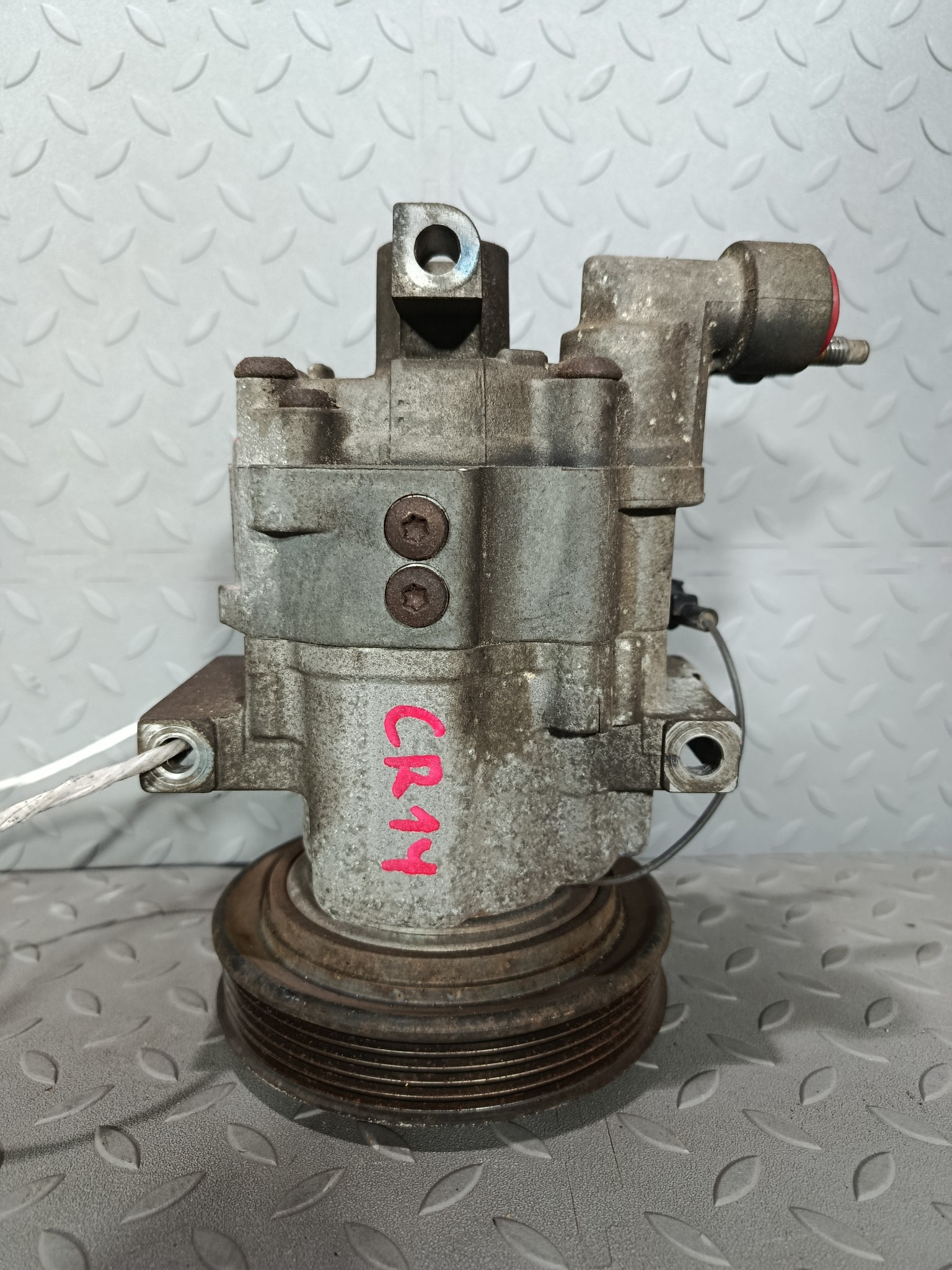 КОМПРЕССОР КОНДИЦИОНЕРА NISSAN 92600AX010 FA794Z