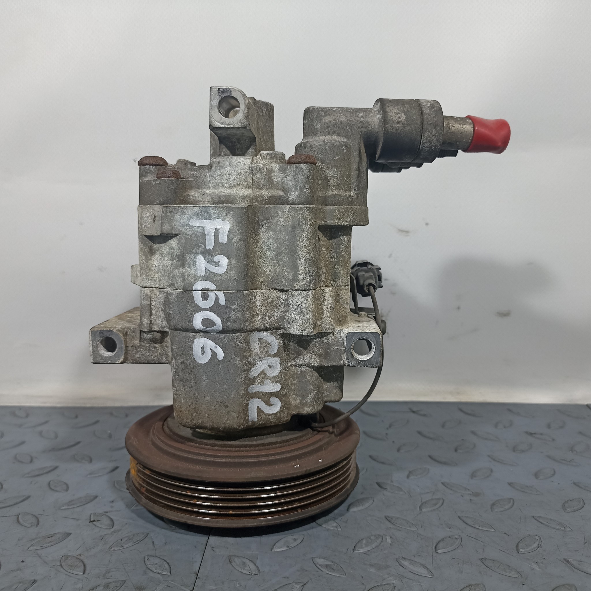 КОМПРЕССОР КОНДИЦИОНЕРА NISSAN 92600AX010 F2606Z