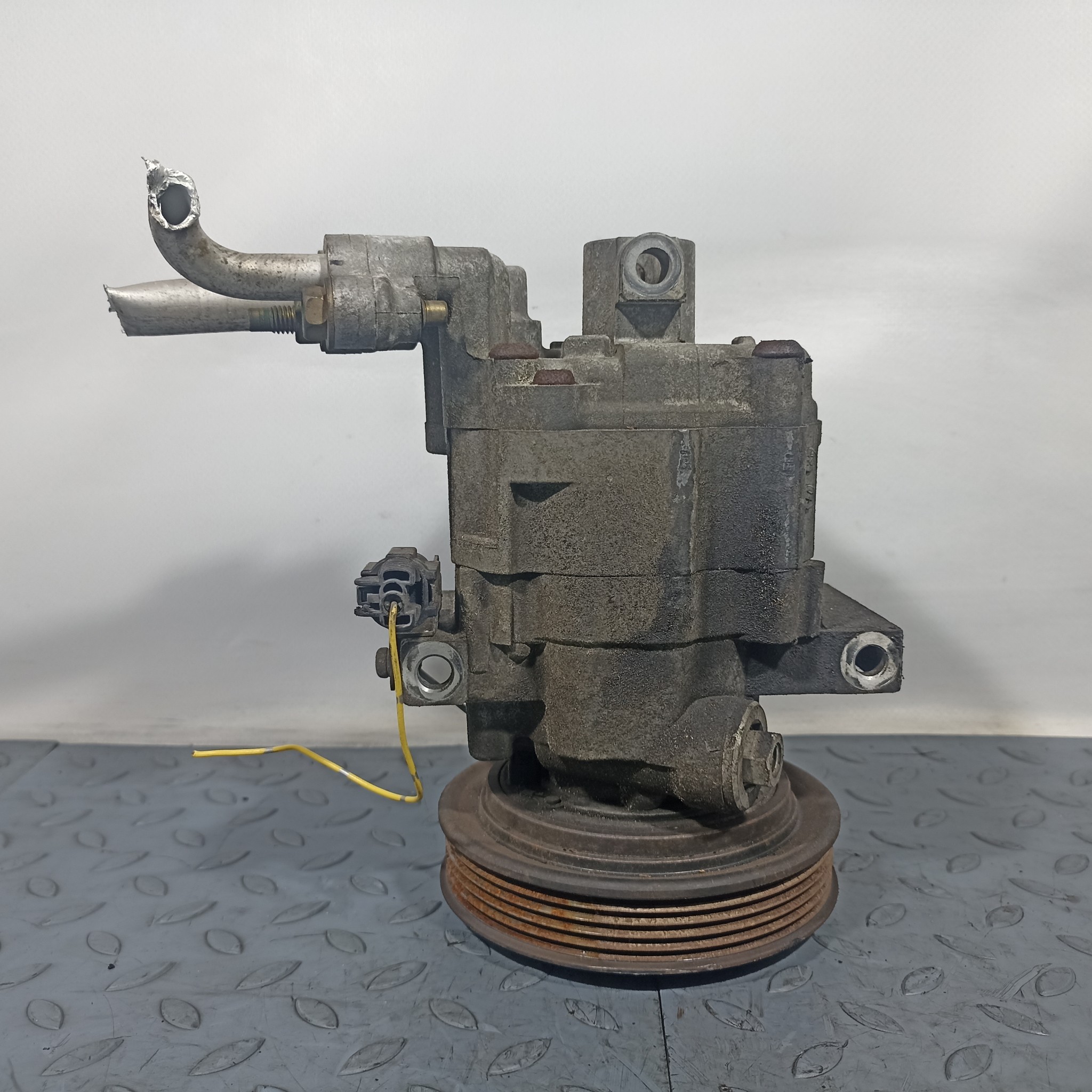 КОМПРЕССОР КОНДИЦИОНЕРА NISSAN 92600AX010 F2579Z