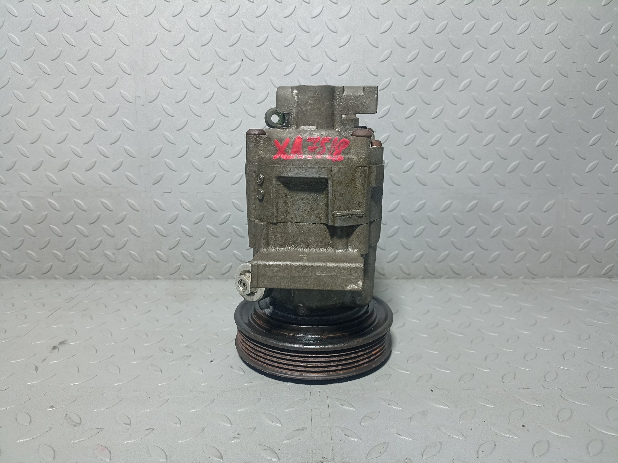 КОМПРЕССОР КОНДИЦИОНЕРА NISSAN 92600AX010 XA7518Z